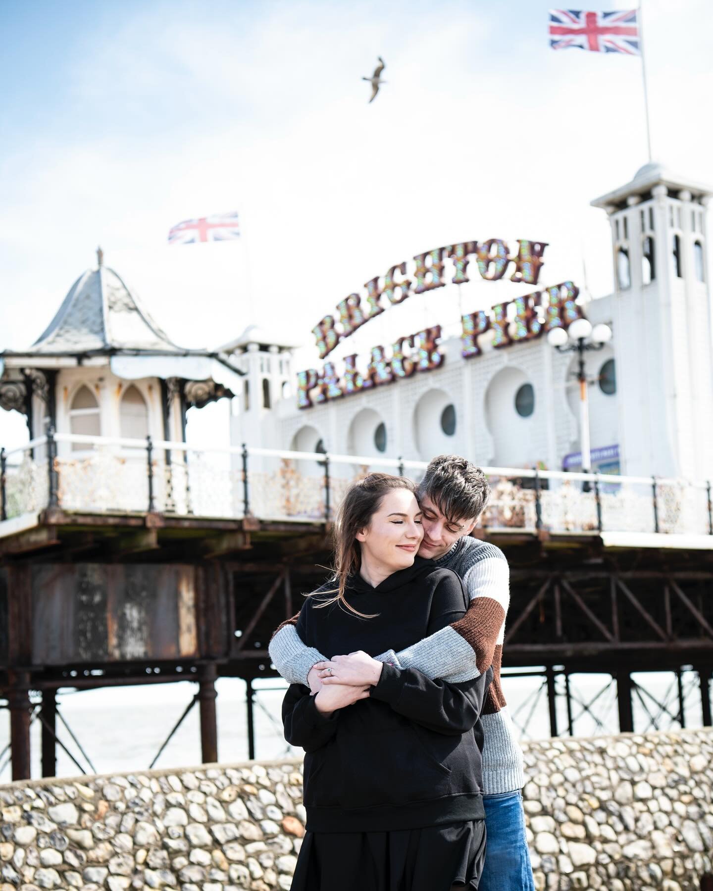 Wedding warm up shoot&hellip; 

Such a great time photographing Lauren &amp; Craig for their Brighton pre-shoot on a busy Marathon day&hellip; luckily all the spectators were up on the prom cheering the runners on&hellip; while we had the seafront to