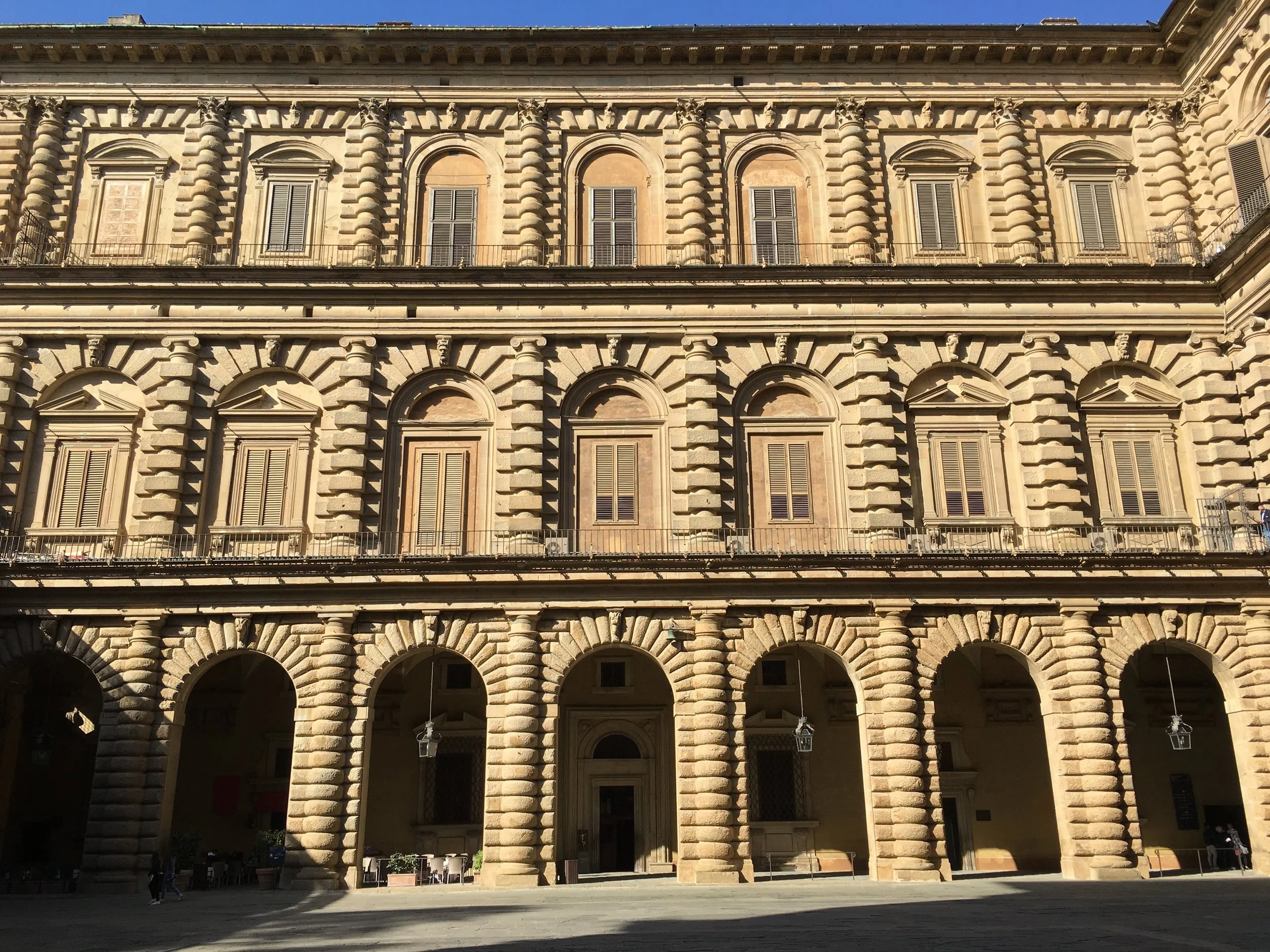 Pitti 2.jpg