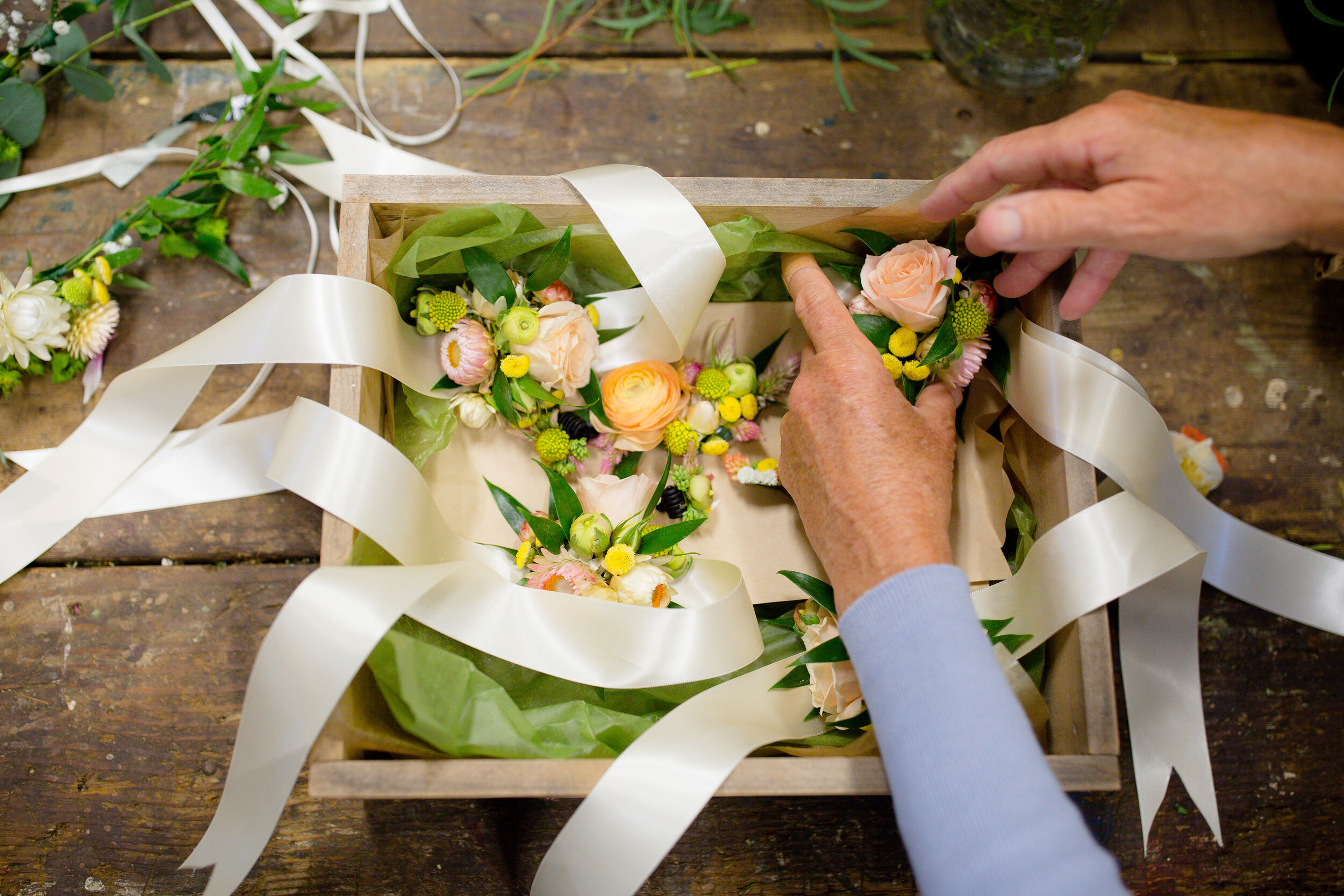 wren-floral-design-new-york-yacht-club-newport-rhode-island-wedding-photographer-wedding-florist-jen-lial-photography-100.jpg