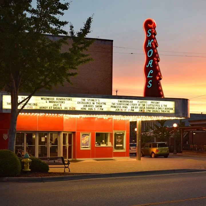 Shoals' Theatre at Night3720.jpg