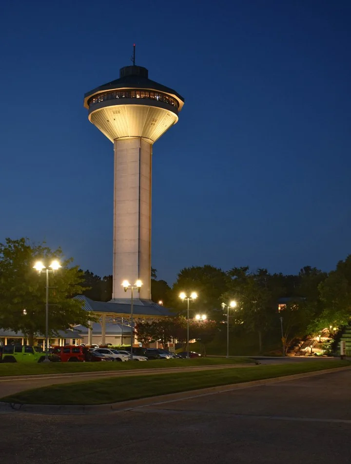 Marriott Renaissance Tower at Night4720.jpg