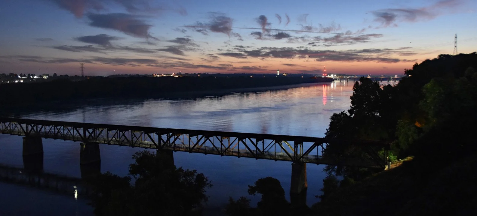 Dawn by the Tennessee720.jpg