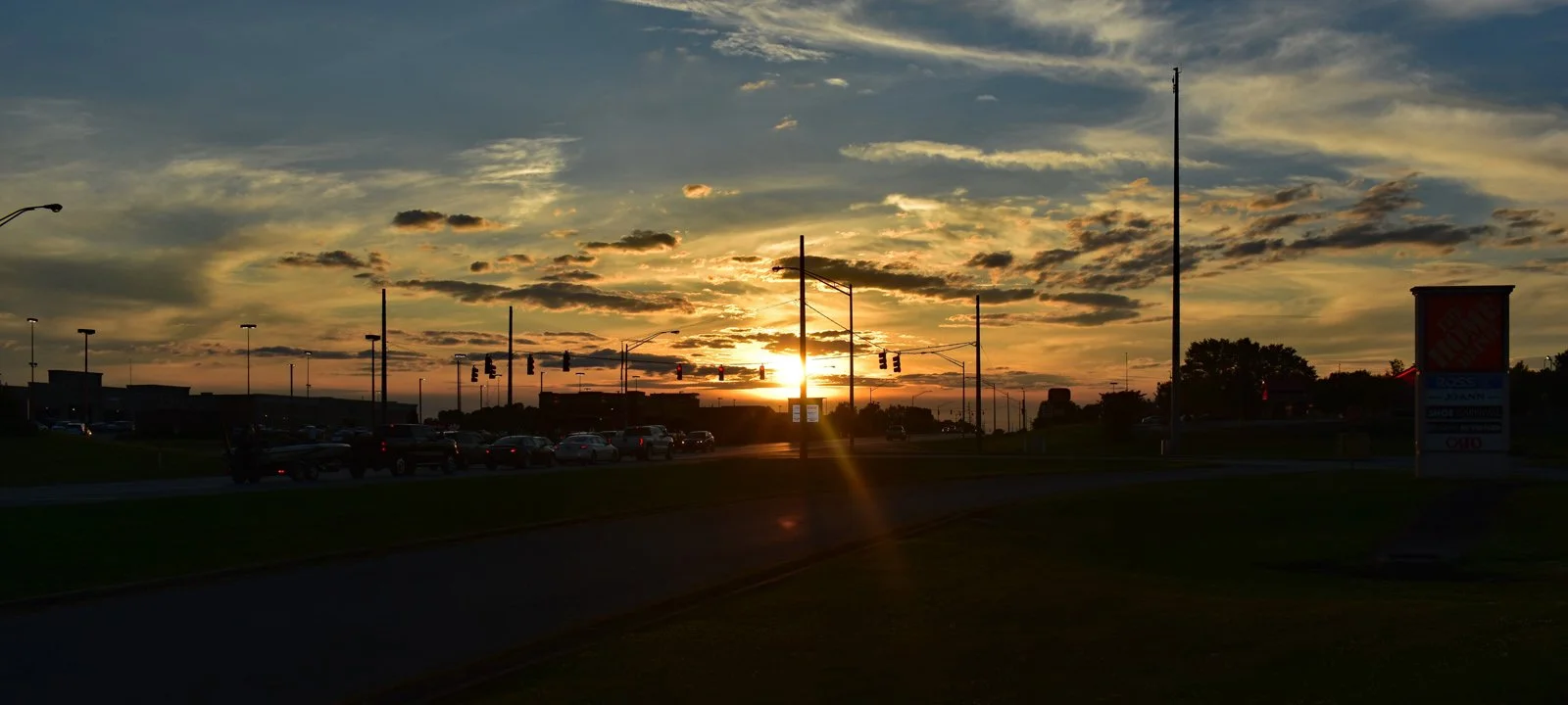 Cox Creek Parkway at Sunset720.jpg