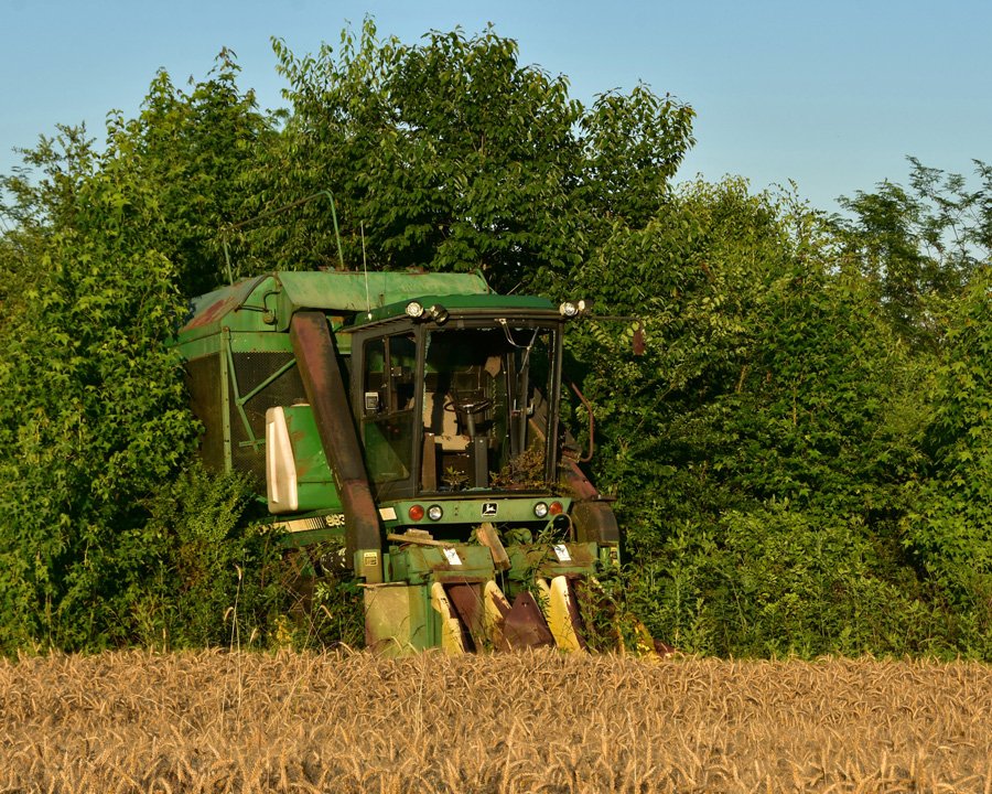 Abandoned Harvester720.jpg