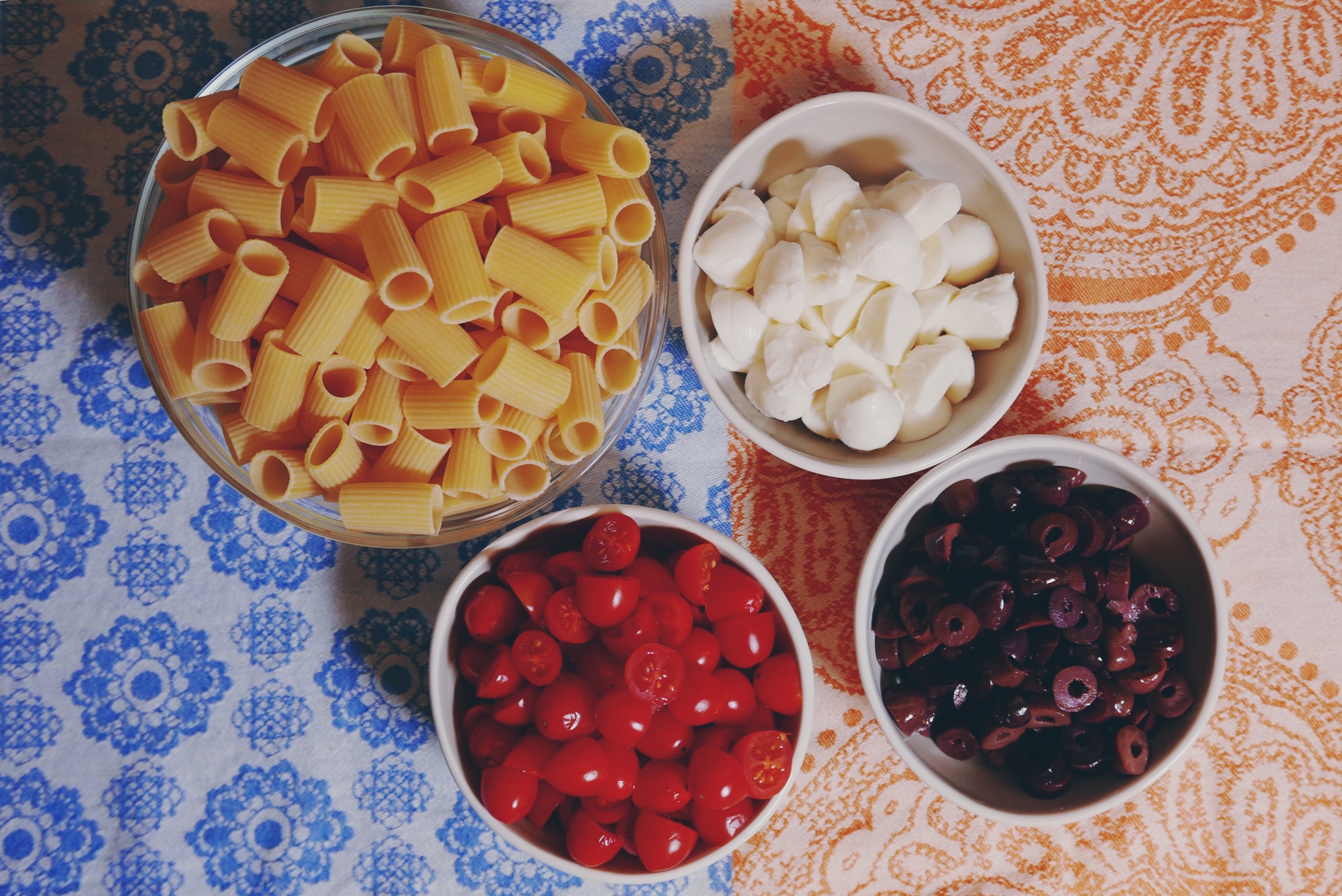 Rigatoni with Tomatoes, Mozzarella, and Olives