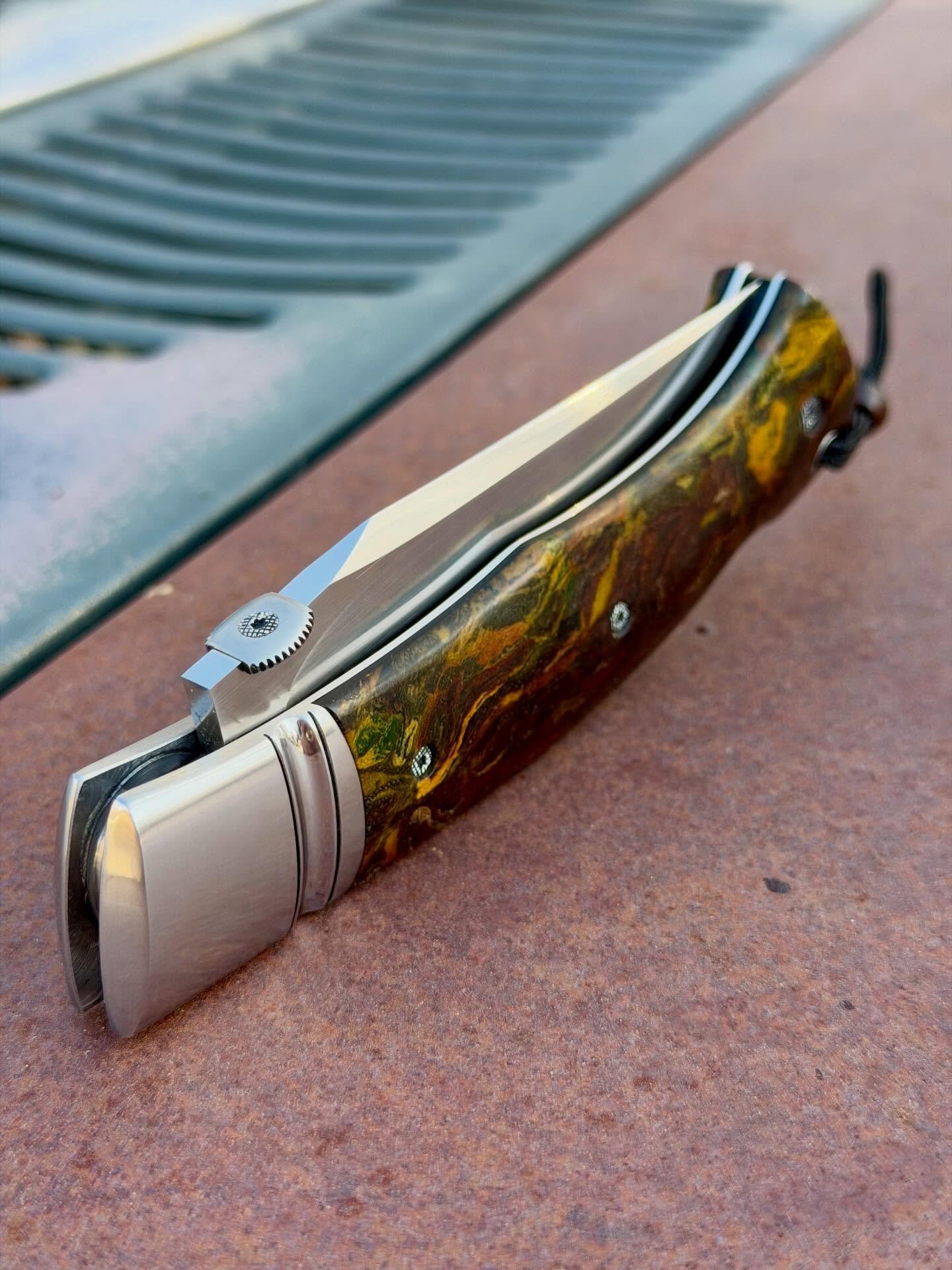 This year at @blade_show Texas numerous superb French makers were present. Amongst them was @raphaeldurandknives , one of France&rsquo;s leading men. Despite not attending the show, we managed to acquire this phenomenal piece thanks to our friend, fe