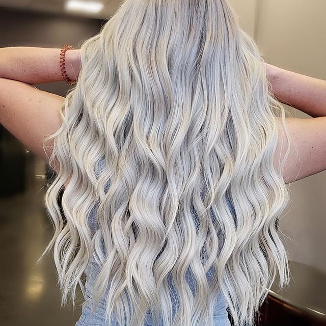 Sometimes you just need&nbsp; extra hair to give that pop&hellip; she has medium amount of hair but her natural hair feels like doesn't go beyond shoulder length.

She likes her blonde to be bright and icy&hellip;adding extra hair with NBR extension 