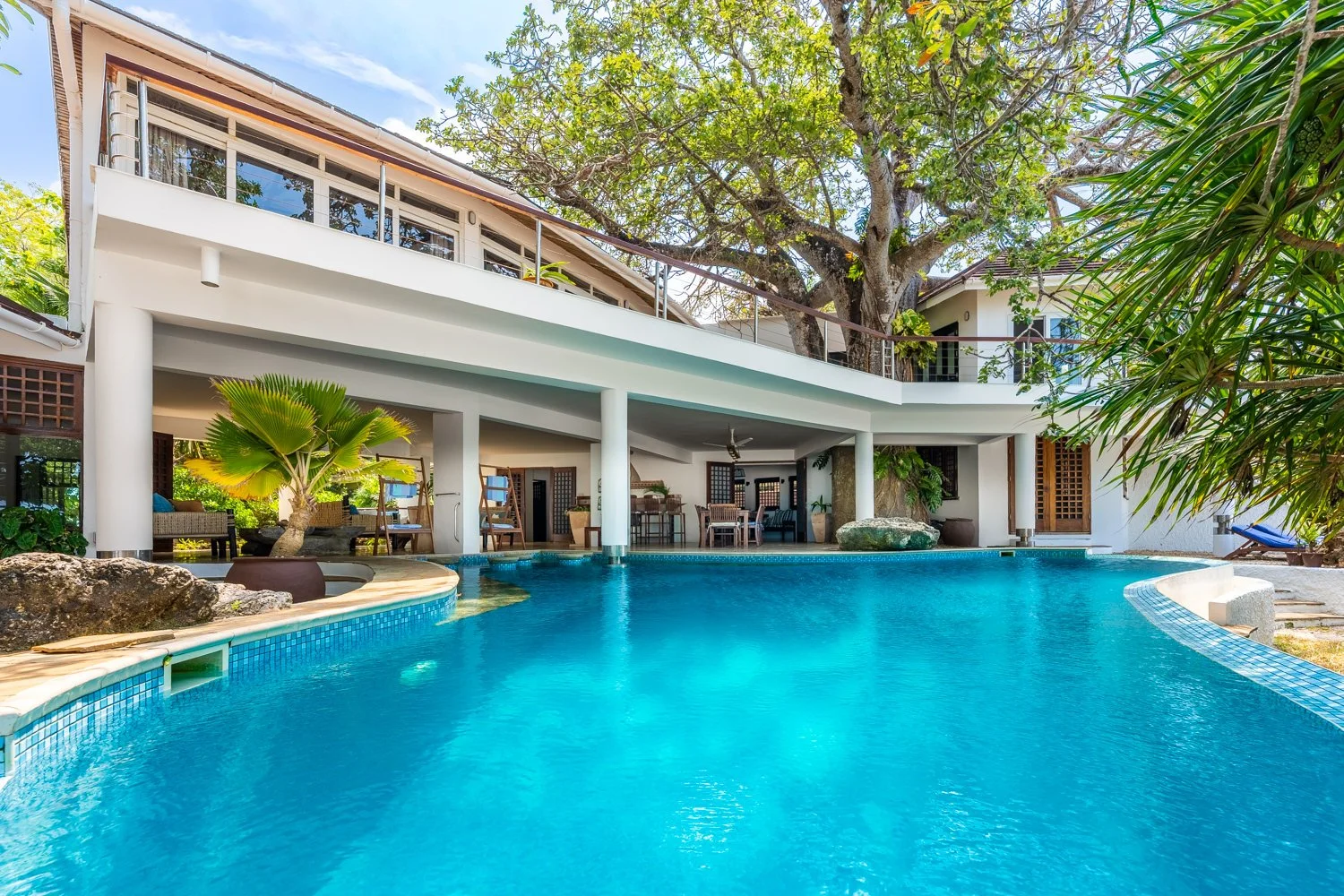 0032-Tequila Sunrise Villa 2026-_A7V3030-HDR.jpg