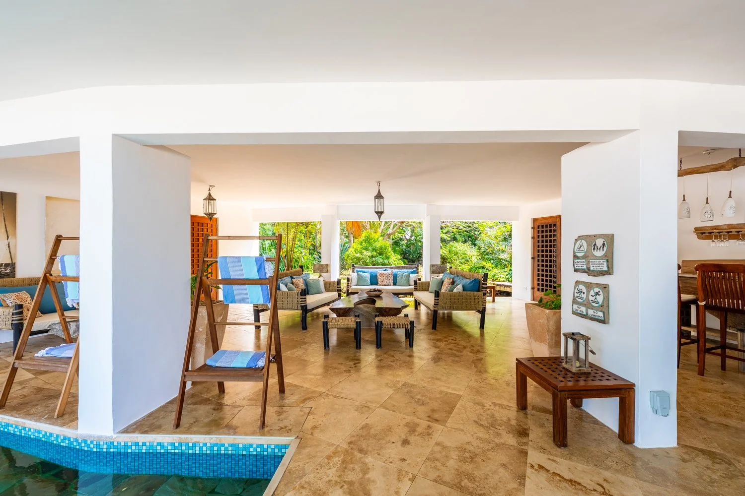 0062-Tequila Sunrise Villa 2026-_A7V3201-HDR.jpg