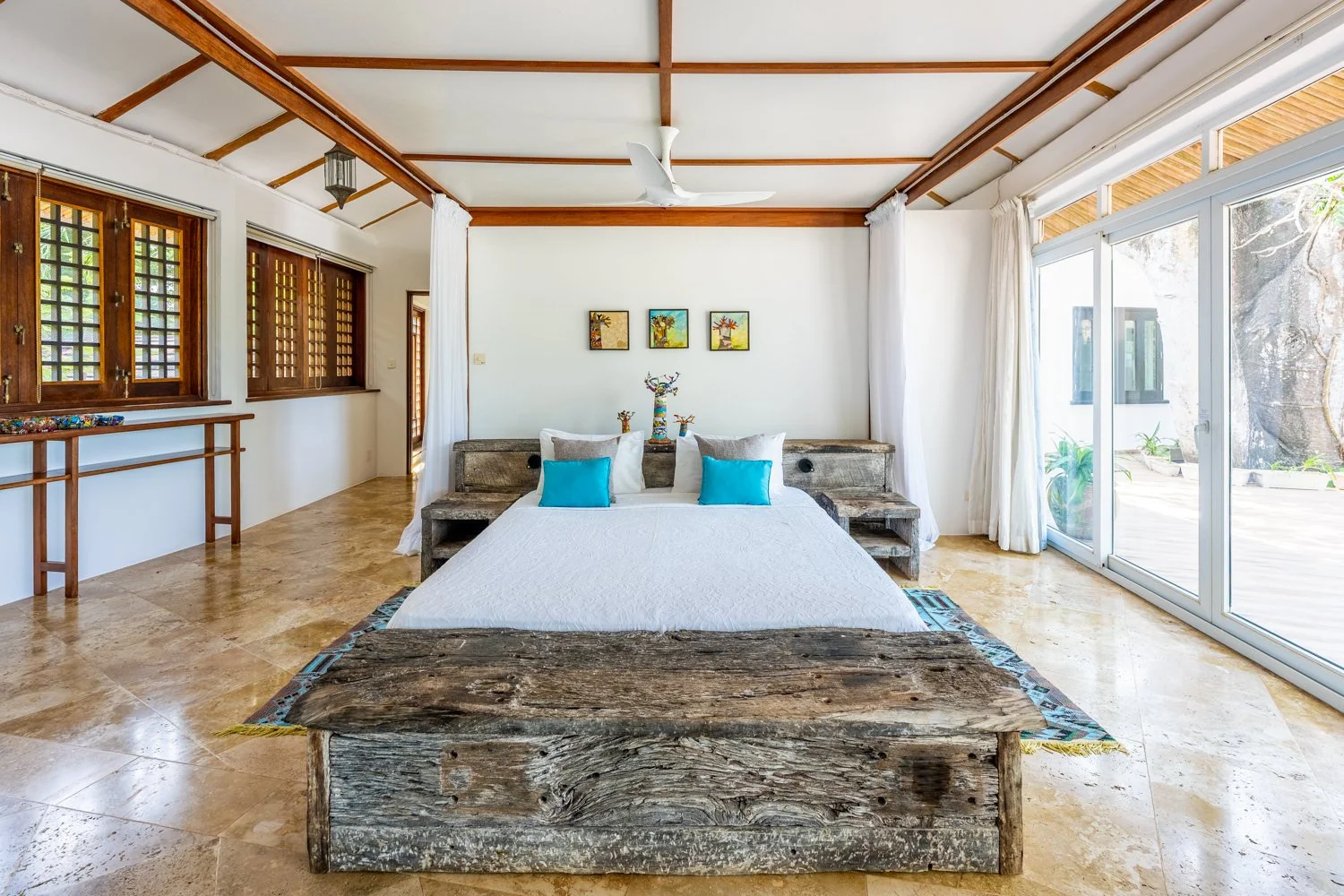 0112-Tequila Sunrise Villa 2026-_A7V3483-HDR.jpg