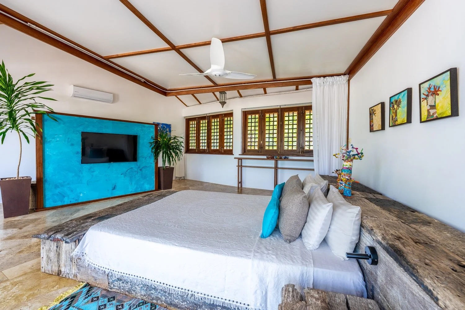0118-Tequila Sunrise Villa 2026-_A7V3531-HDR.jpg