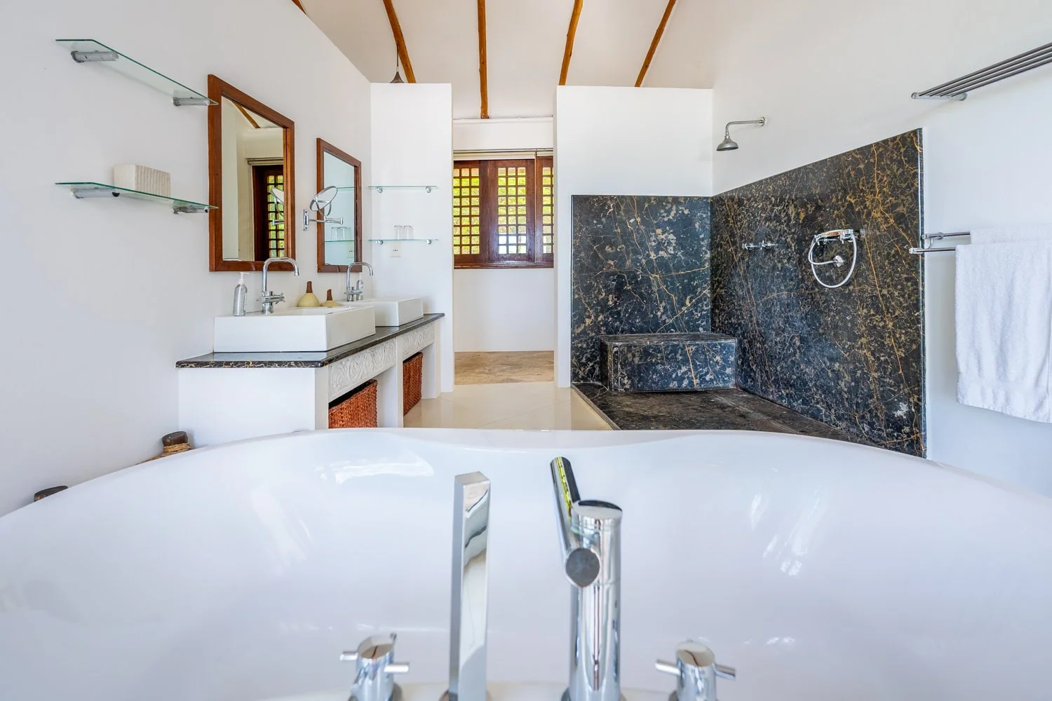0121-Tequila Sunrise Villa 2026-_A7V3543-HDR.jpg