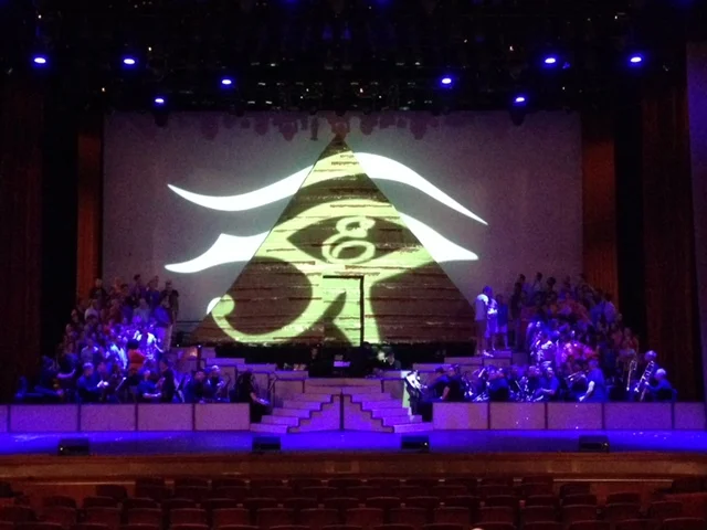 Encore - Aida Pyramid with Projection.JPG