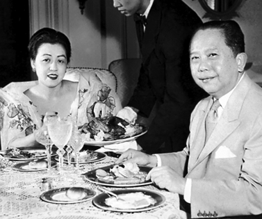Ambassador Romulo and Virginia Llamas feasting on Chicken Relleno in their Washington, DC, home.