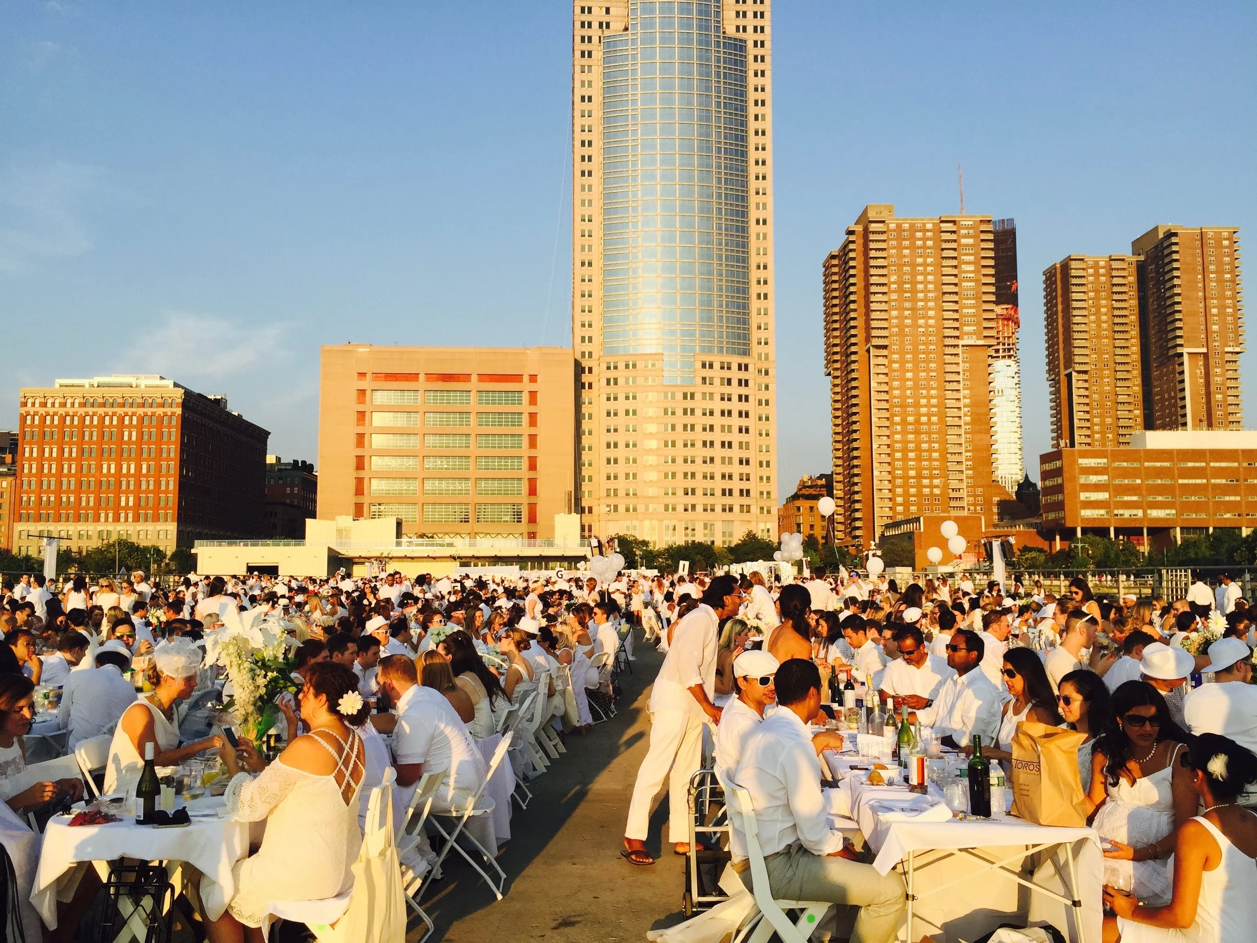 07.28.15_Diner En Blanc - 1 of 130 (7).jpg