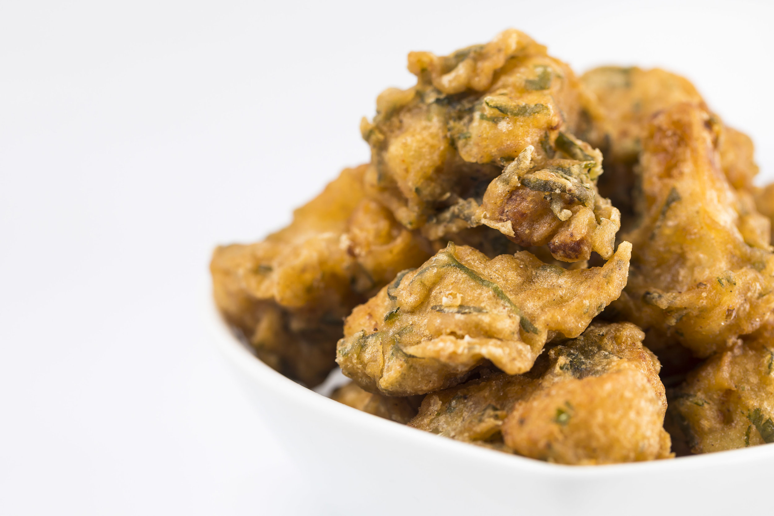 Crispy Indian Spiced Cauliflower_mint_parsley_tahini sauce24.JPG