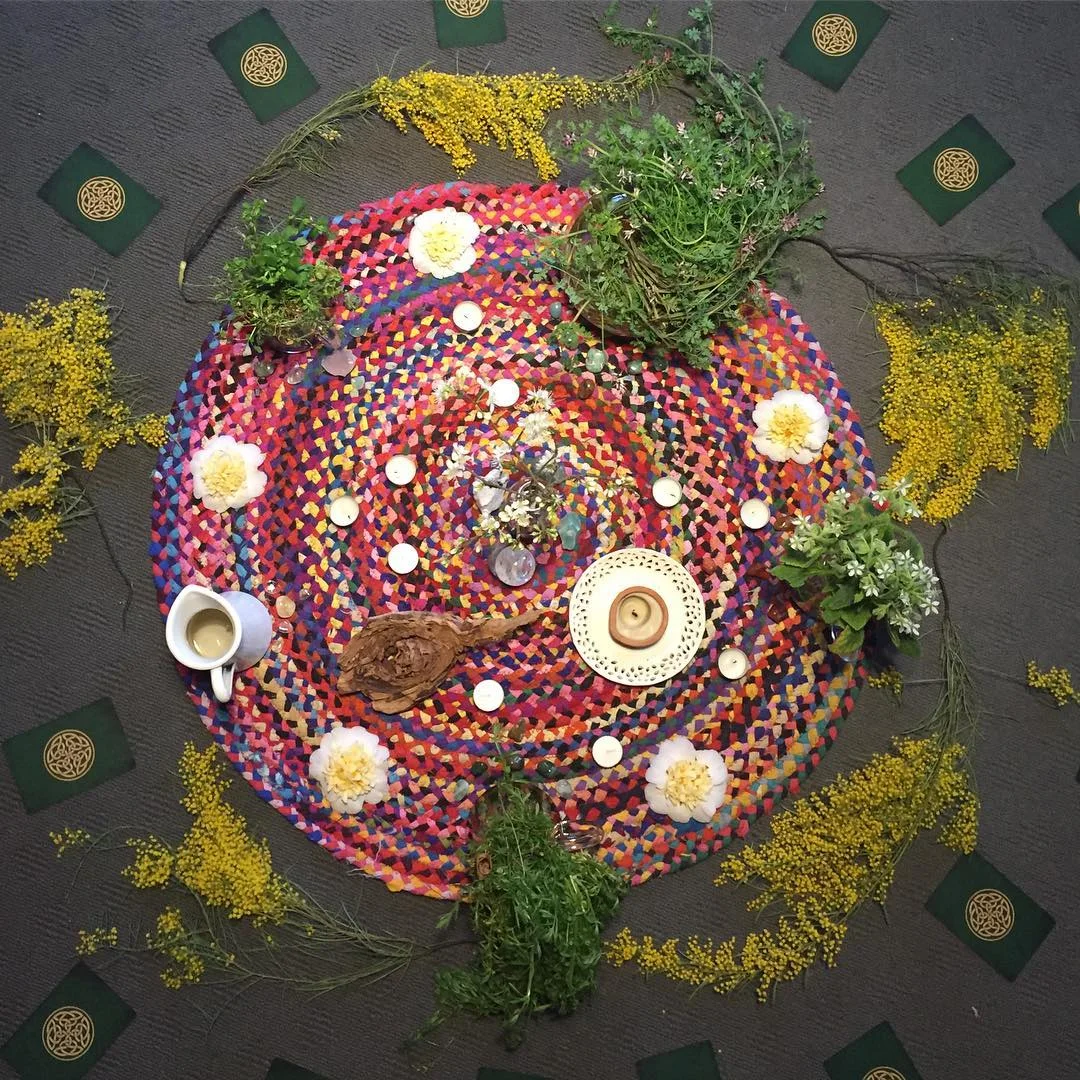 circle altar.jpg