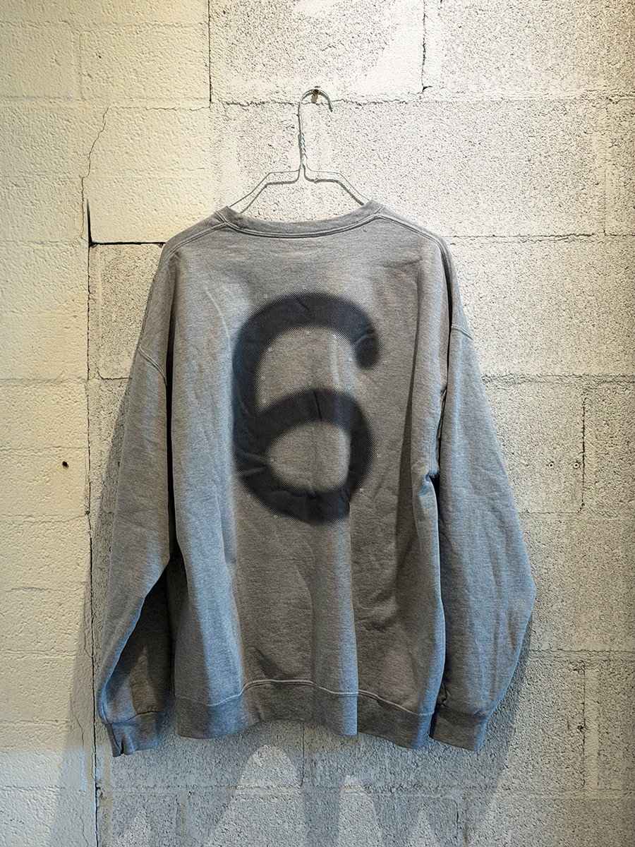 grey crewneck, back.png