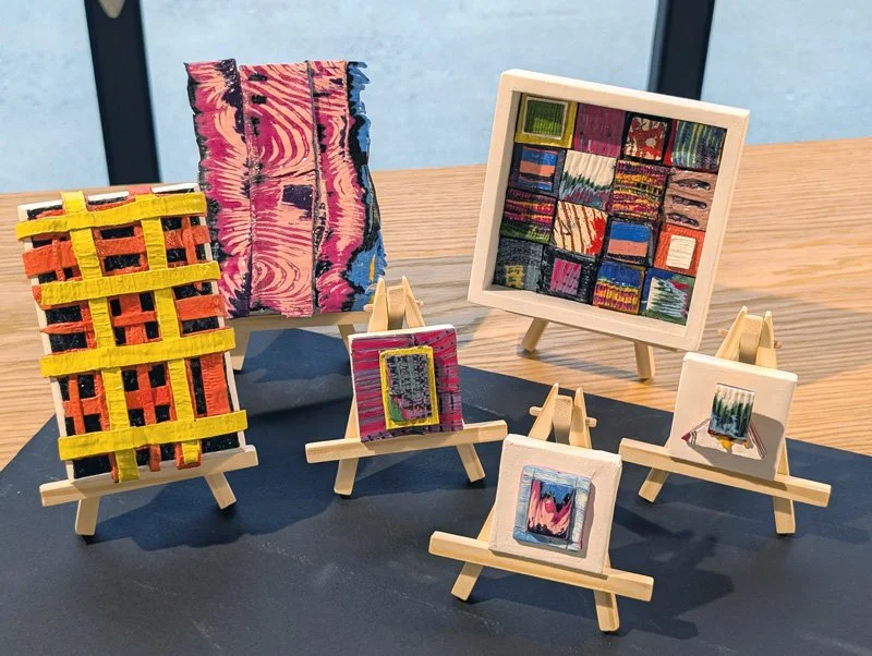 Thumbprint display with easels 