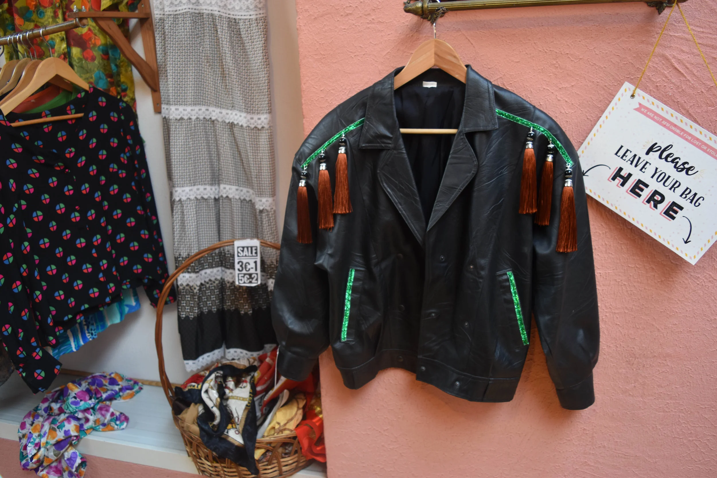 Leather and tassel for 35€.