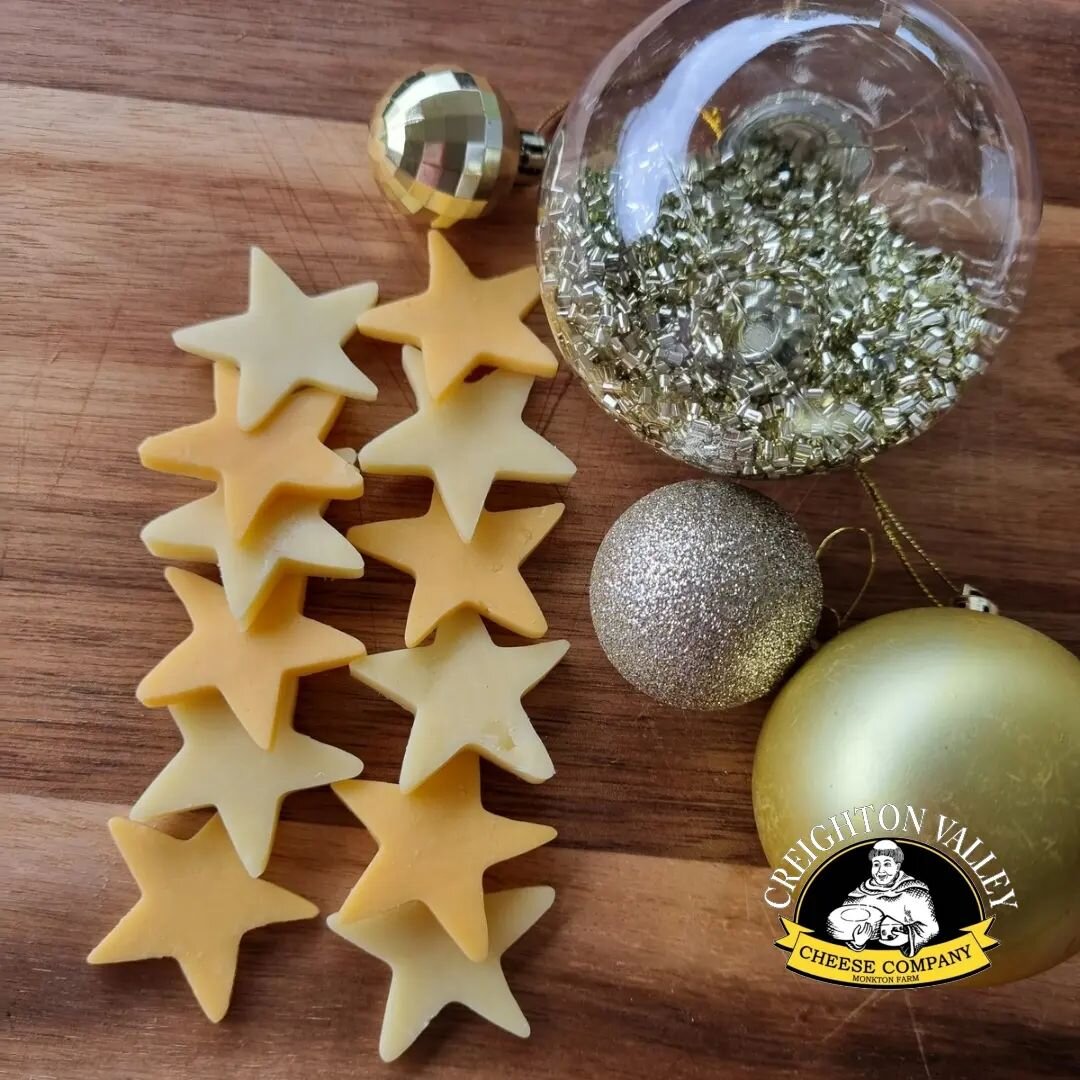 Have you started decorating for Christmas yet? How cute are these little cheese stars, perfect to decorate a cheese board or even pop into your kiddies lunches 🧀