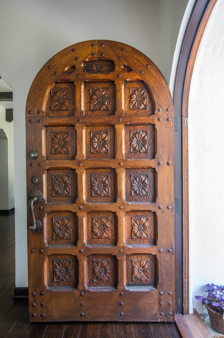 A Guide to Spanish Revival Homes in Los Angeles Preserving Charm, Designing for Today