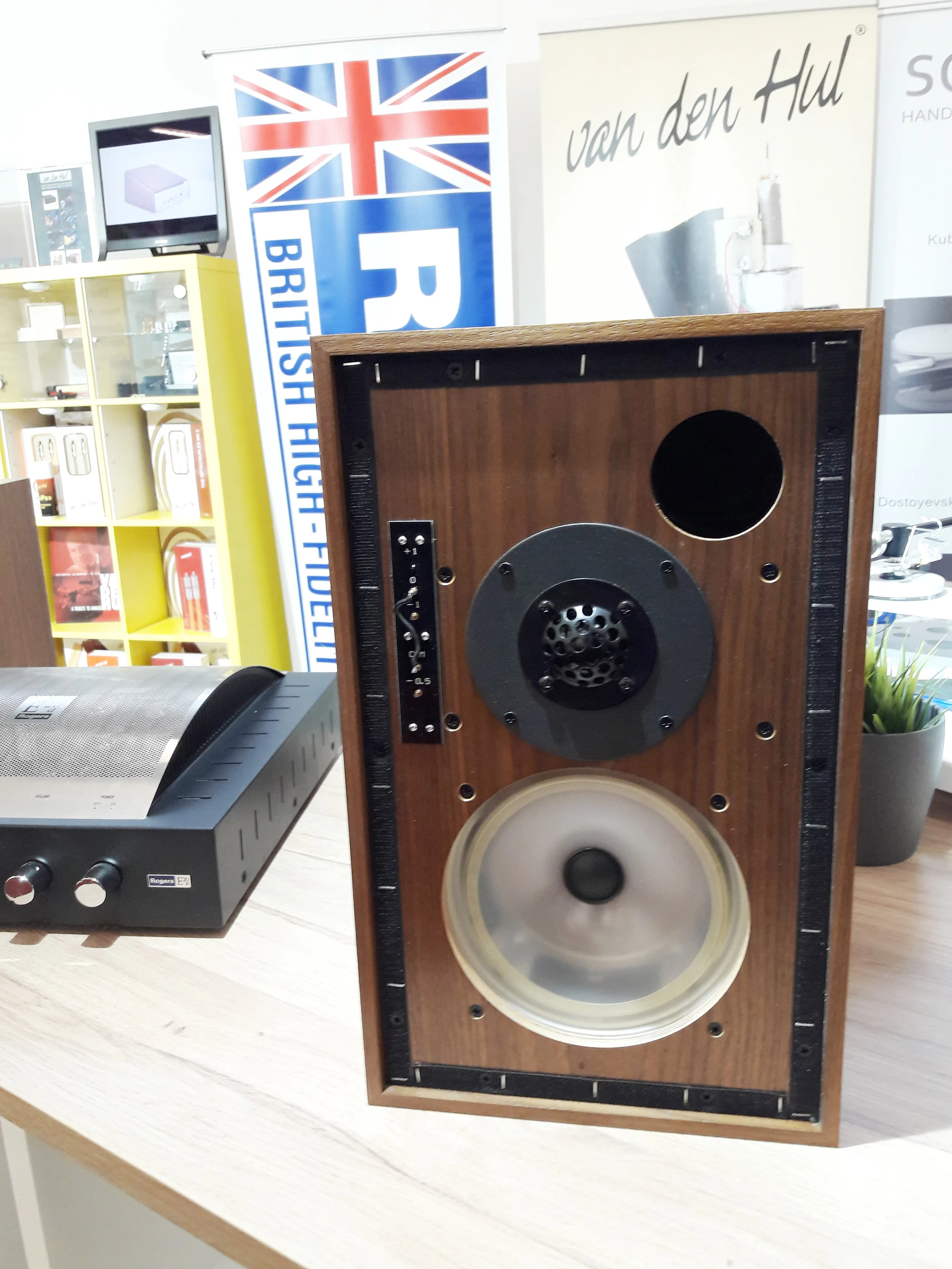 rogers compact monitor