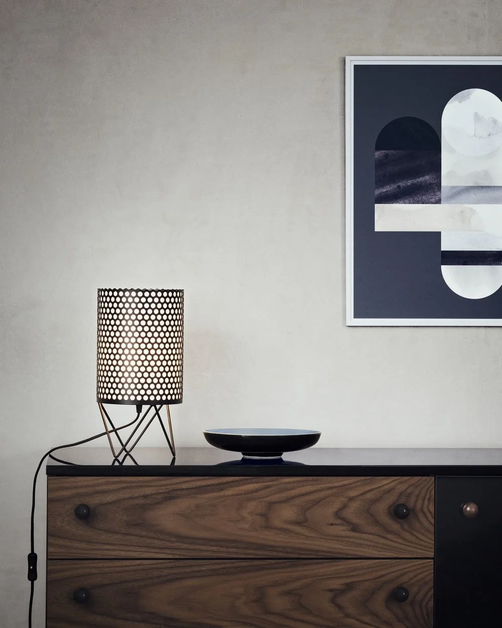 ABC_TableLamp_Black_Grossman_Dresser-1600x1600.jpg