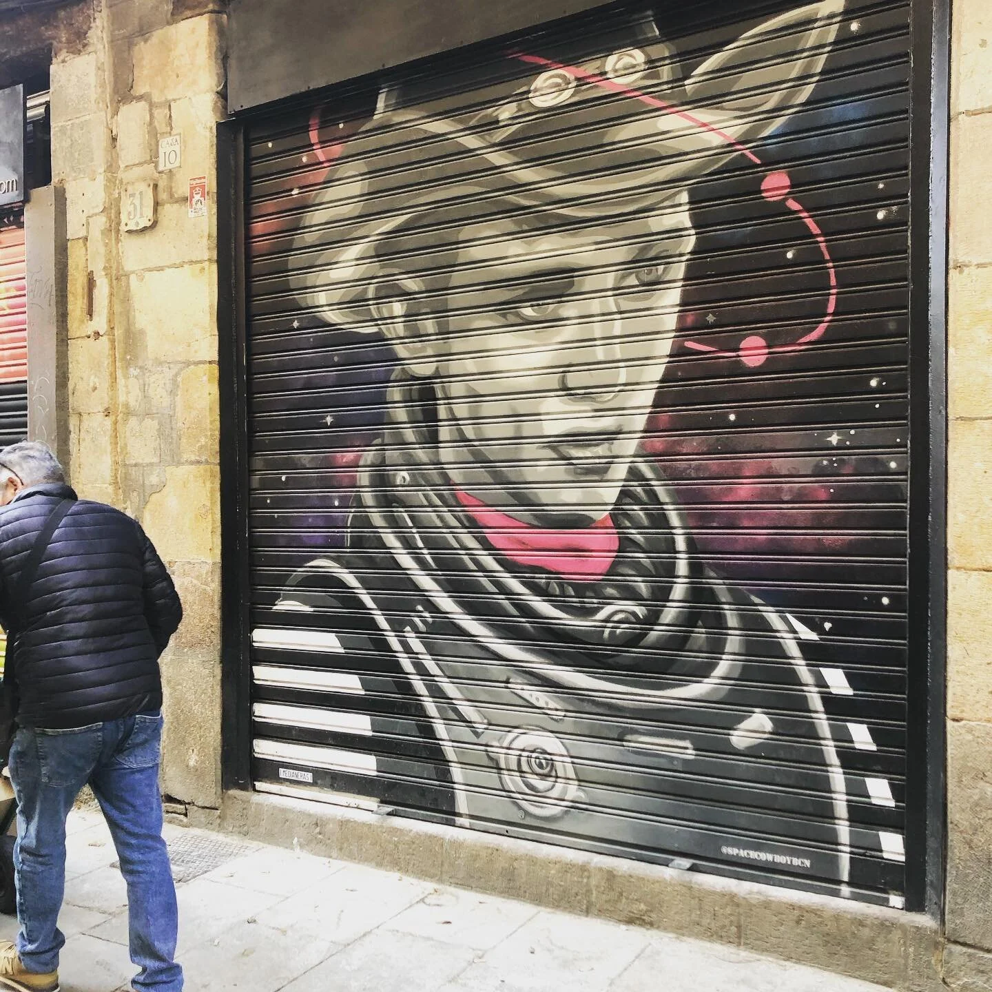 LE CAVALIER ! -
-
-
-
-
STREET ART CHARLOTTE
&ldquo;conducting art with passion&rdquo; 
-
-
-
-
-
Cr&eacute;dit photo: @charlottemahdavy 
#streetart  #streetart_charlotte
 #graffiti #drawing #painting #stencil #streetart #streetarteverywhere #total_u