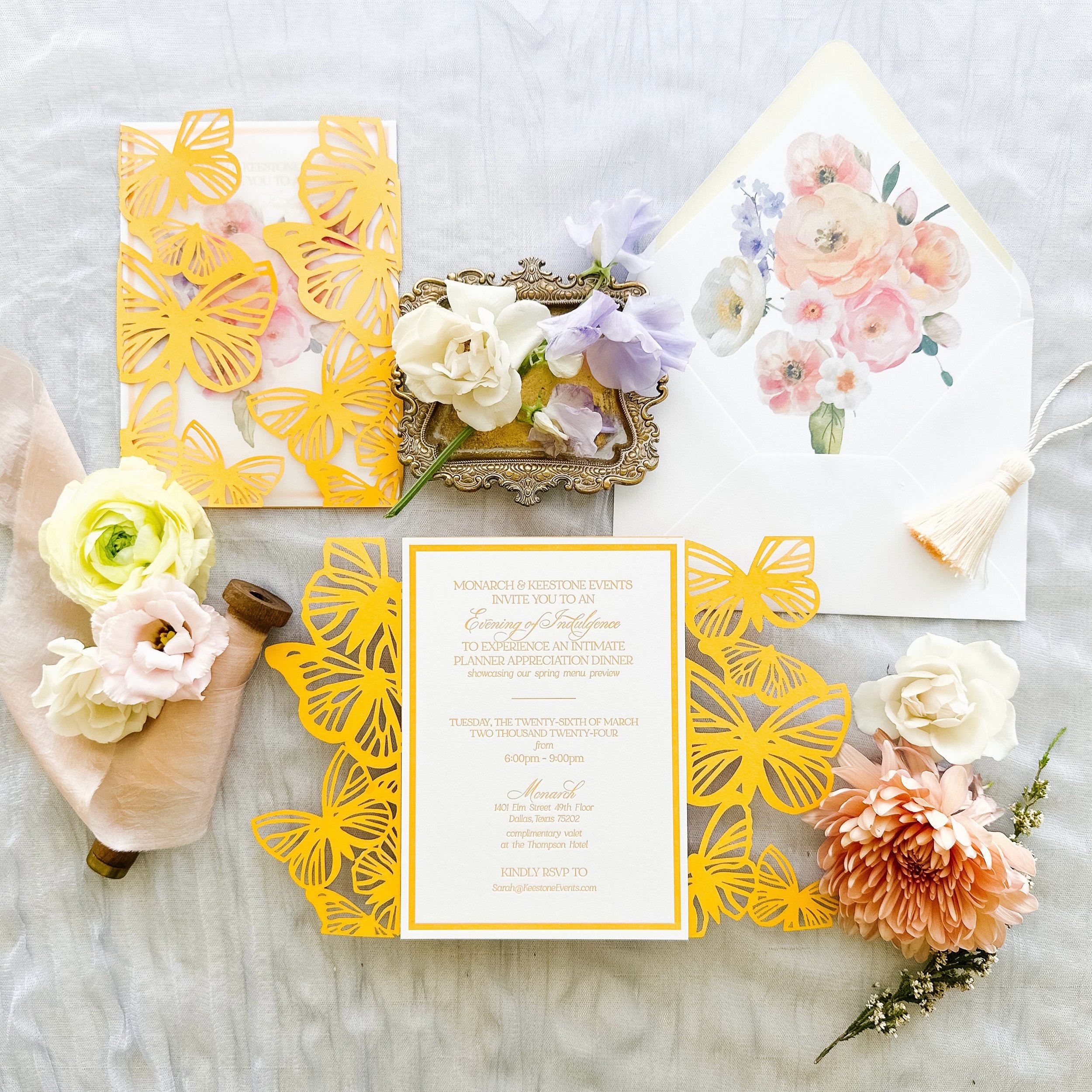 Full spring vibes over here 💐 and still swooning over these invitations for one of the most beautiful nights hosted by @monarchrestaurants &amp; @keestone_events, alongside a team of some of the most talented individuals

&bull;
&bull;
&bull;
&bull;
