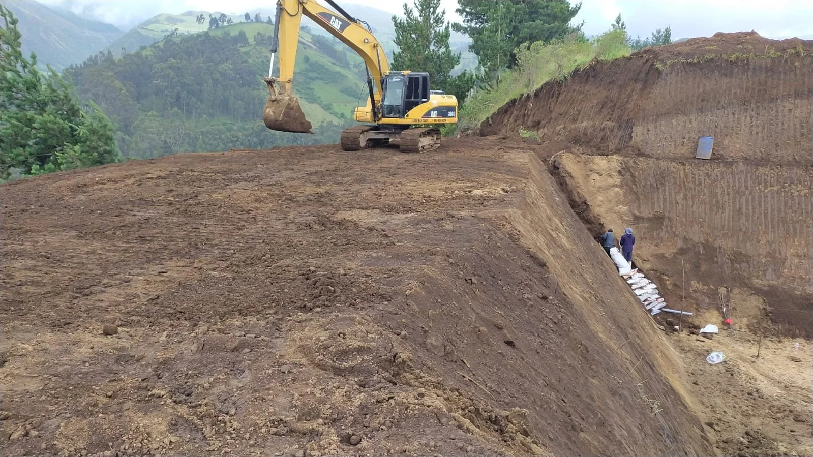 Digging a Reservoir — The Santiago Partnership