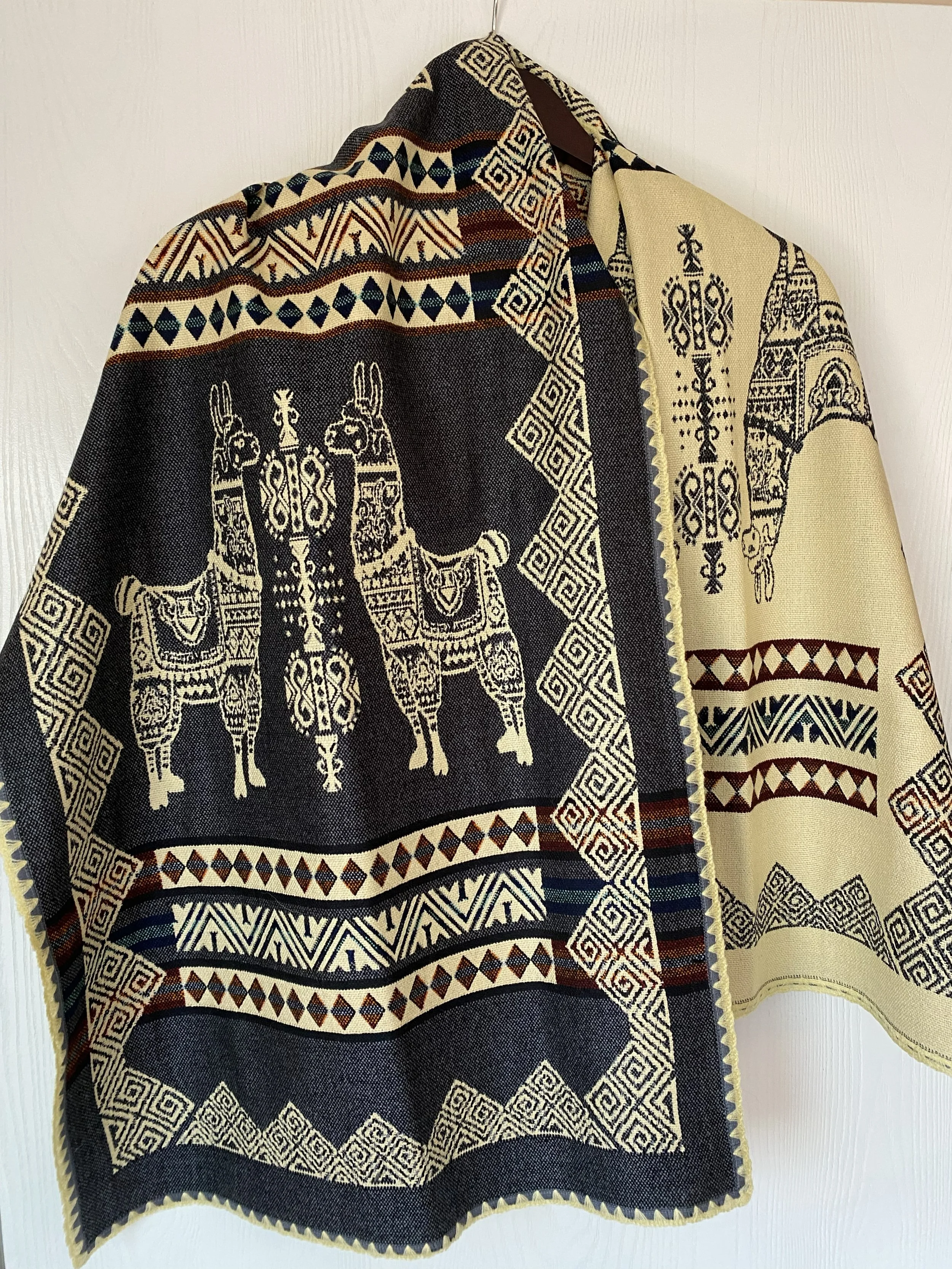 Reversible Table Runner - Llama Design