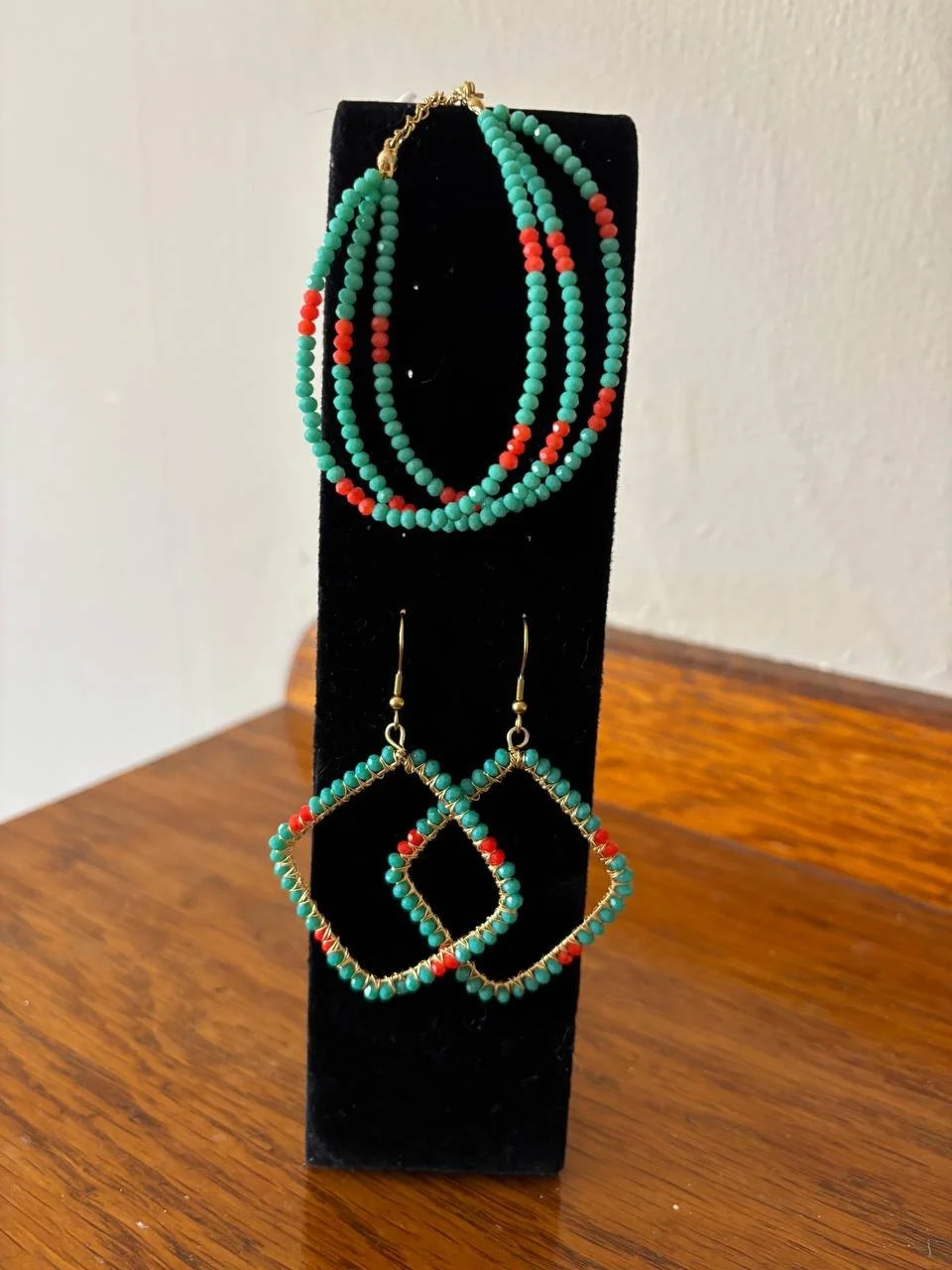 Sumak Bracelet & Earring Set