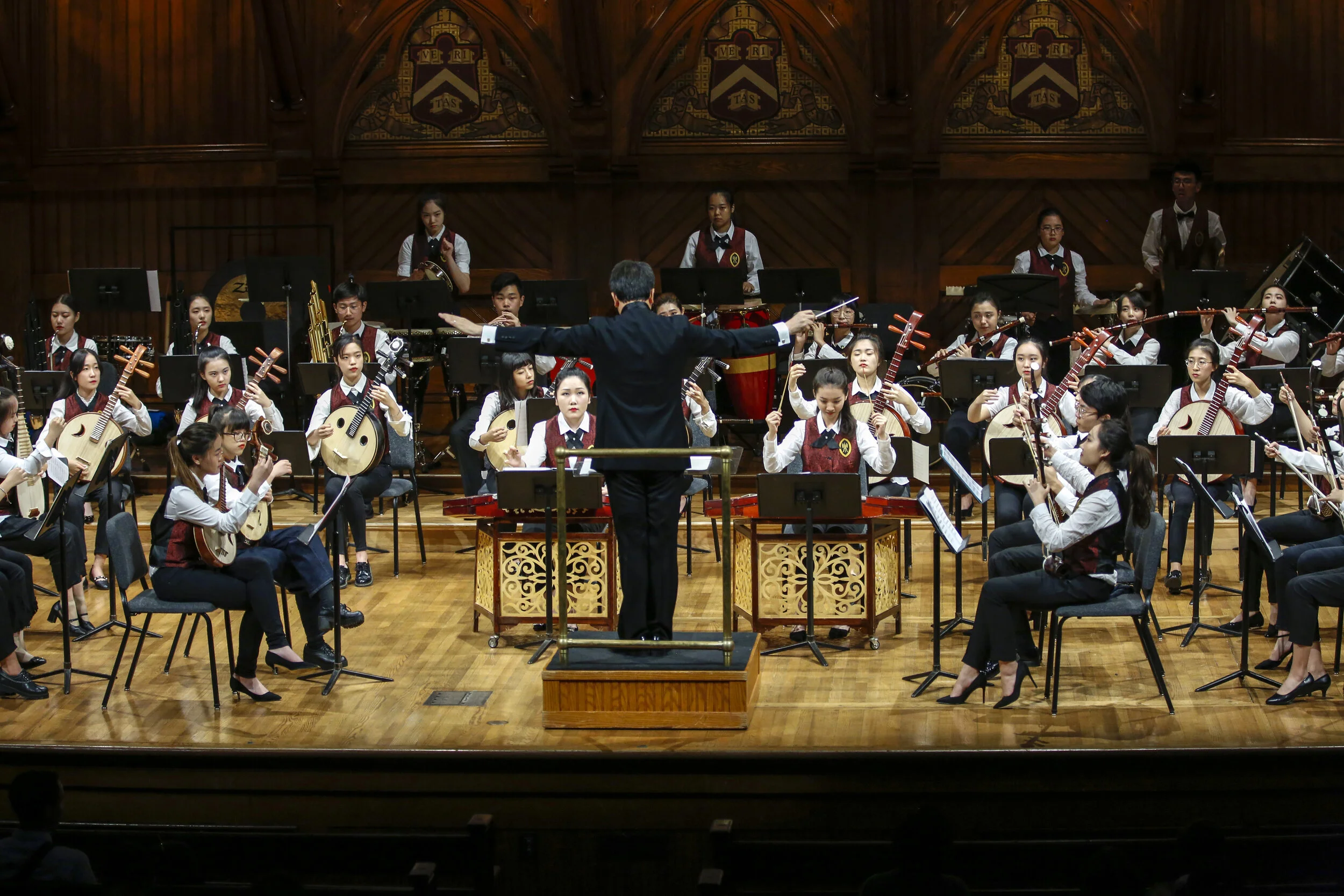 Music Chat on Chinese Orchestra: At the Crossroads of the West and China/茶话中国民乐：在中西文化的交汇点