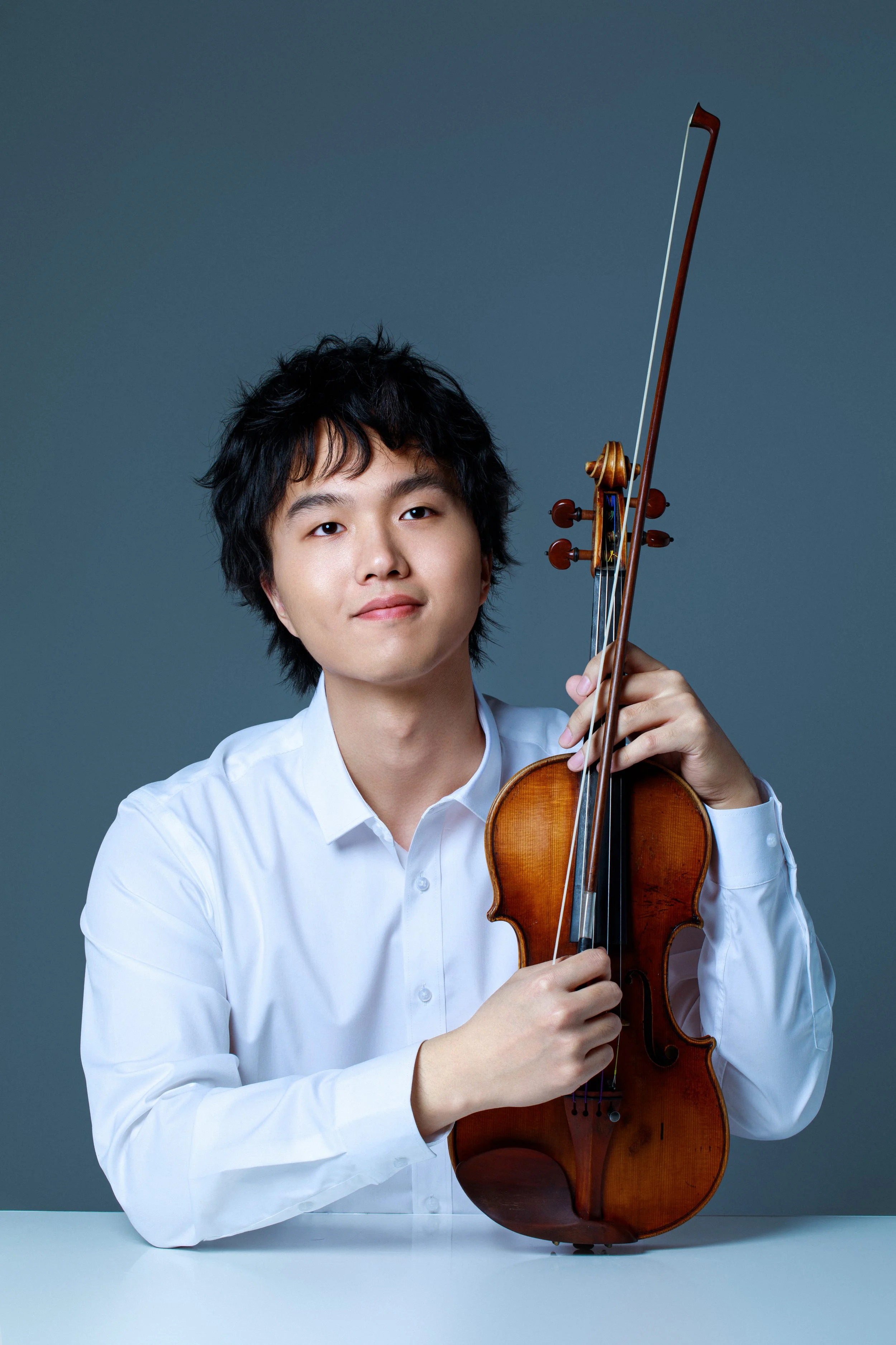 Luo Chaowen, violin 