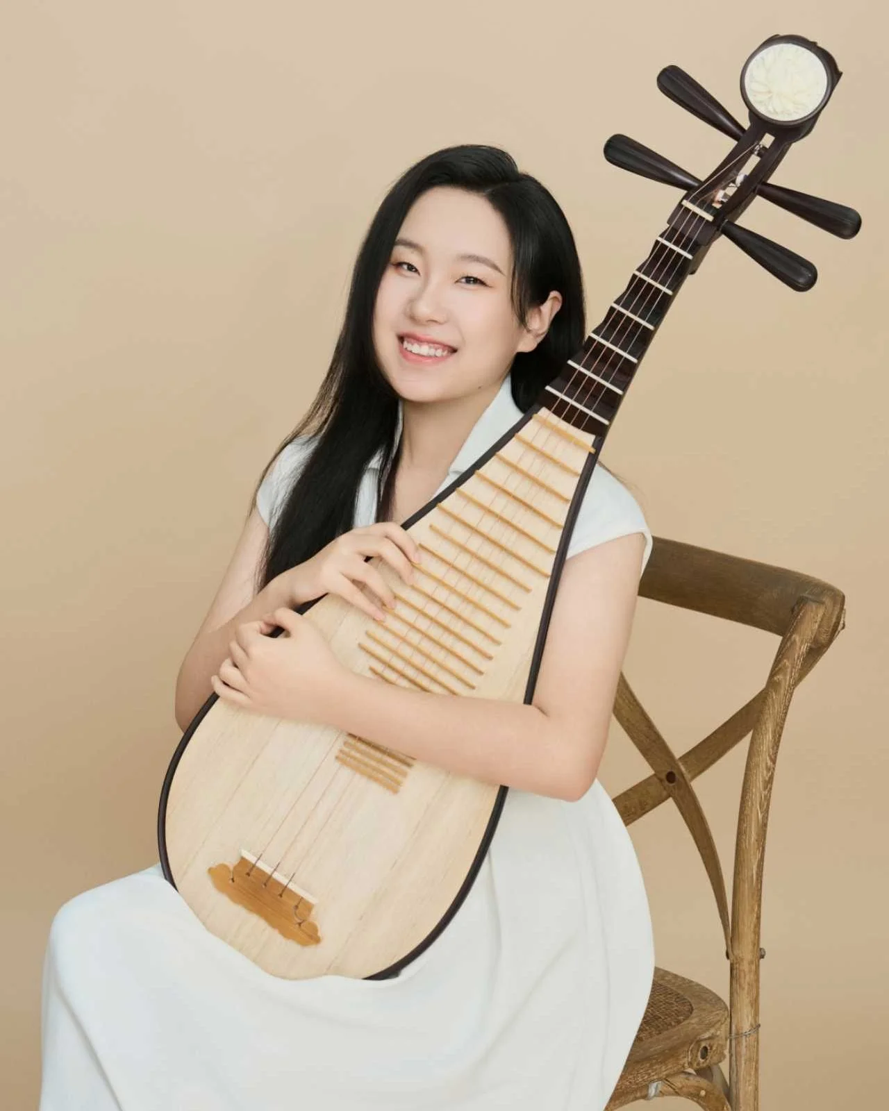 Please join us in welcoming our new graduate assistant Shiyao Zhang! Shiyao is a second-year master&rsquo;s student in pipa performance at the Central Conservatory of Music in Beijing. She began her studies there in 2020 with Liu Xiaojing and was adm