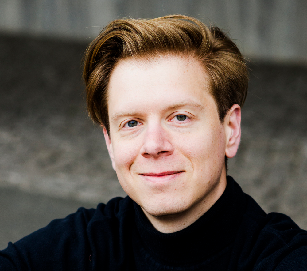 Andrew Munn, bass
