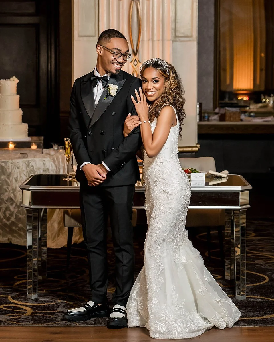 &ldquo;He who finds a wife finds a good thing and obtains favor from the Lord&rdquo; - Proverbs 18:22
.
Bride: @tyrafaith_
Groom: @johnathonbraxton_
Venue: @finleycatering
Makeup: @stylewithlexx
Floral Design: @alishasimone_
Photo: @sherondaphoto
Vid