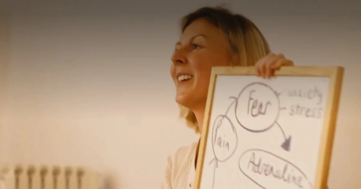 Hypnobirthing teacher Nissa Moger showing whiteboard