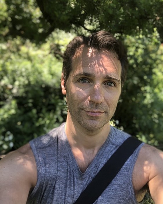 What a beautiful day for the park. .
.
.
#centralpark #instagay #peaceful #saturdays #scruff #selfieday #composer #composersofinstagram