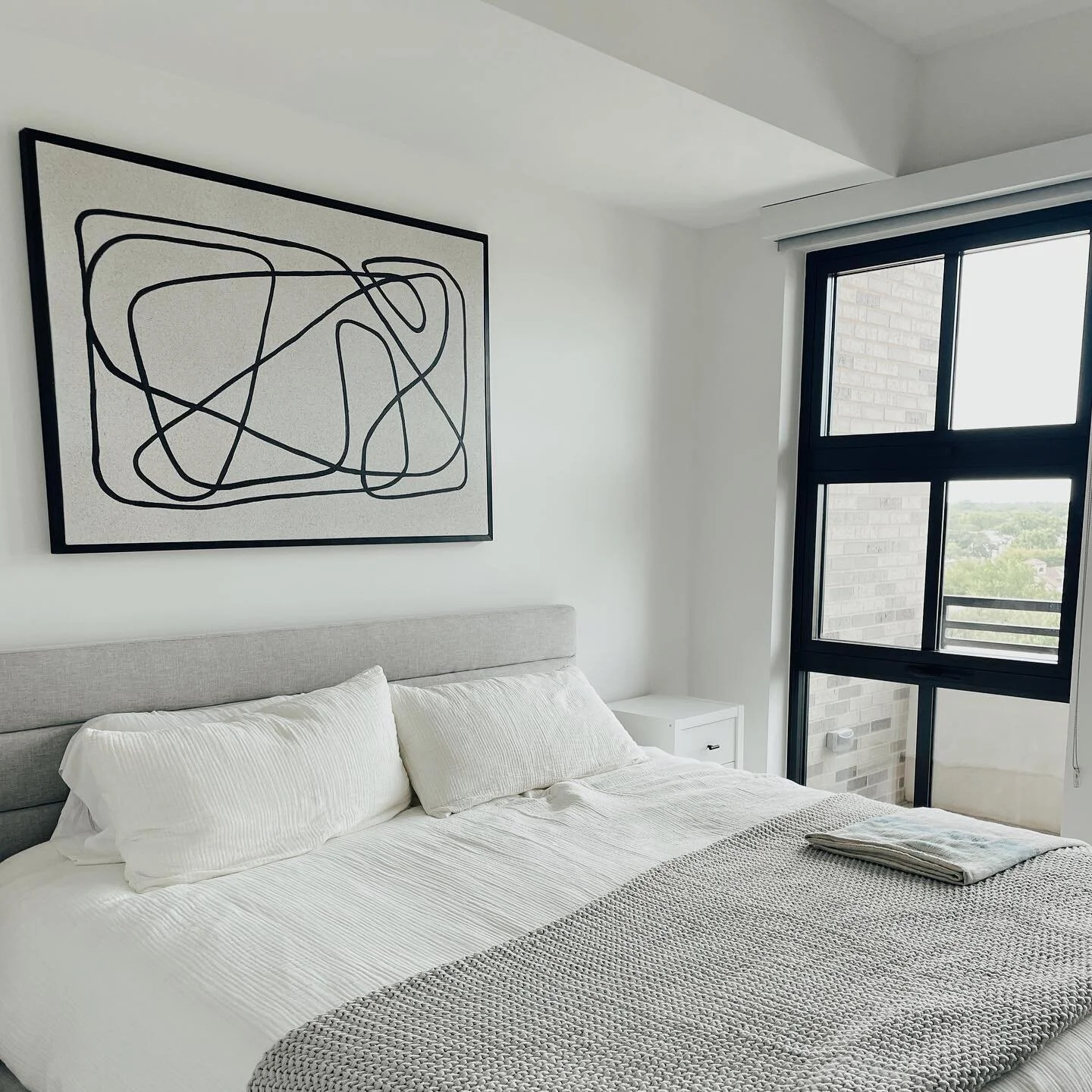 Abstract ✔️ Textured ✔️ Super cool ✔️✔️✔️✔️ This piece is one of my new favorite things I&rsquo;ve ever made. Swipe to see the texture up close✨ hoping this post fights the stupid algorithm and ends up on your feed !!!