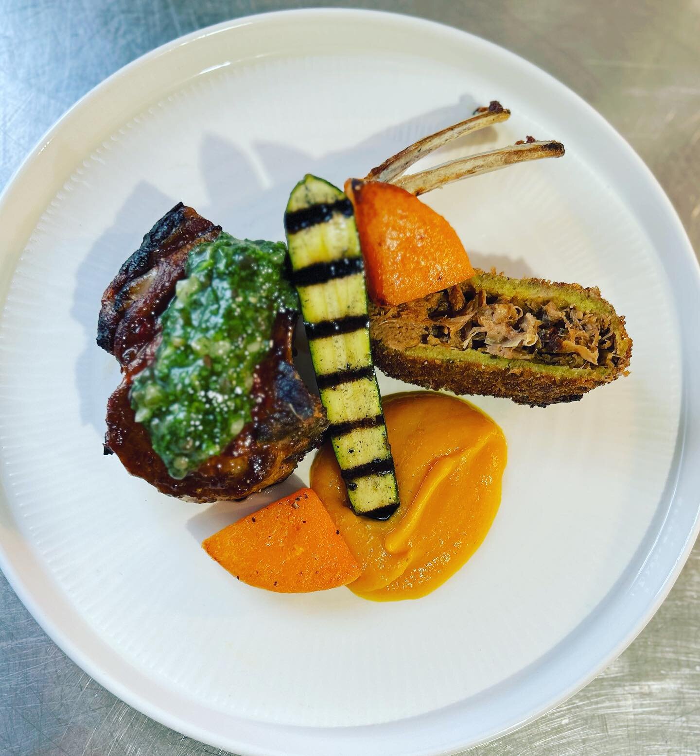 Herefordshire Rack of Lamb courtesy @leggsbutchers Rose harissa glaze, slow braised shoulder Tagine Beignet, honey roasted butternut squash, charred baby courgette &amp; minted salsa verde 🤤 #rosettescatering #weddingfood #weddingfoodideas #weddings