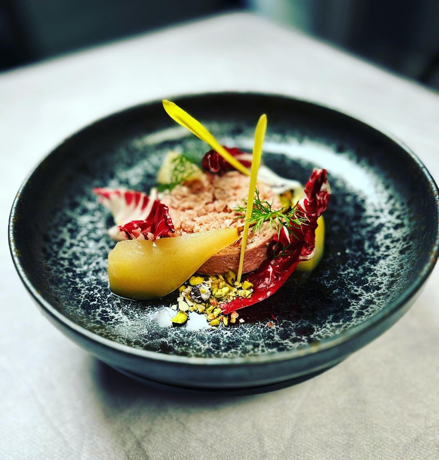 ⚡️Forest of Dean Wild Boar Pate⚡️salted pistachio granola, slow poached black Worcester Pear, radicchio &amp; bronze fennel 😋 - one of our new Winter Rosettes style starters! #rosettescatering #newmenu #wildboar #pate #pear #privatedining #chef #che