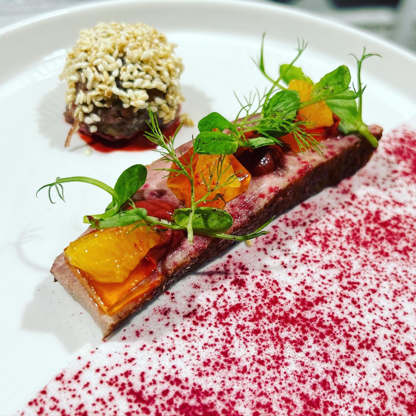A few dishes from this week, @blackmountainssmokery smoked Duck breast, confit leg, toasted sesame, beetroot &amp; orange. Celtic King Scallops, belly Pork, Herefordshire apple. #rosettescatering #weddingfood #wedding #weddingcaterer #weddingcatering