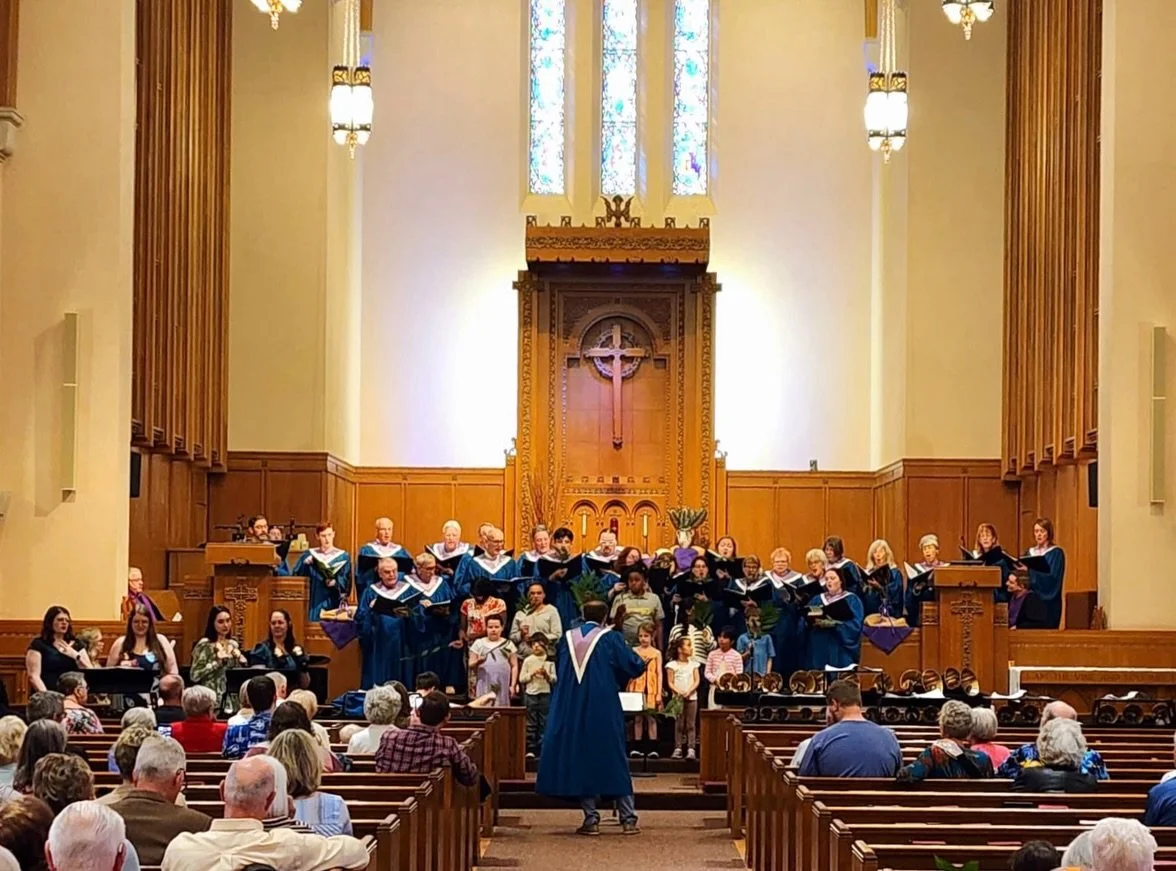 More moments from a beautiful Palm Sunday 🌿

From joyful praises to waving palms and smiling faces, we loved seeing our church family come together to begin Holy Week. 
#ehumc #palmsunday