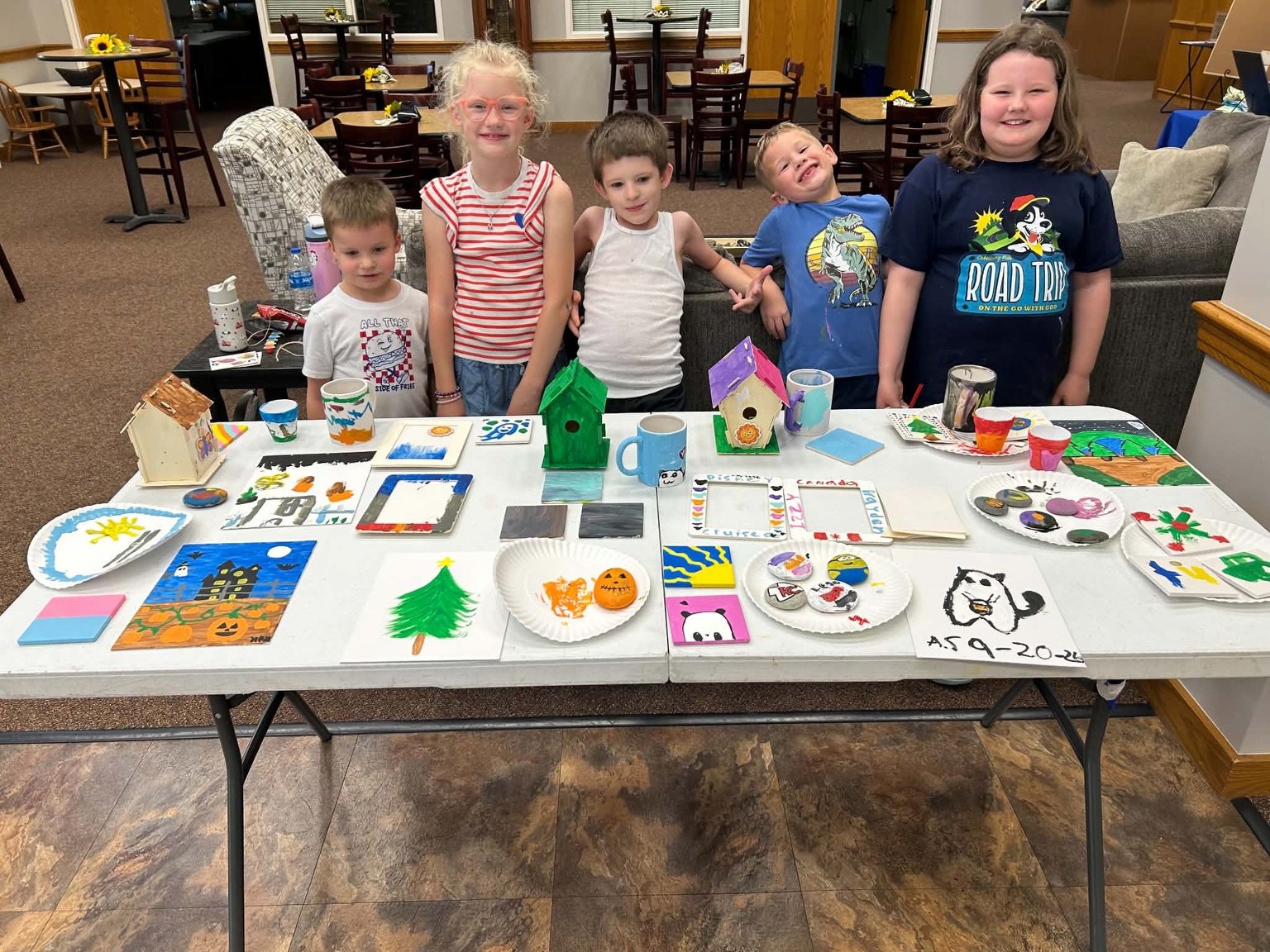 These kiddos (and their grownups) had an amazing time at Family Paint Night yesterday!
#ehkids #ehumc