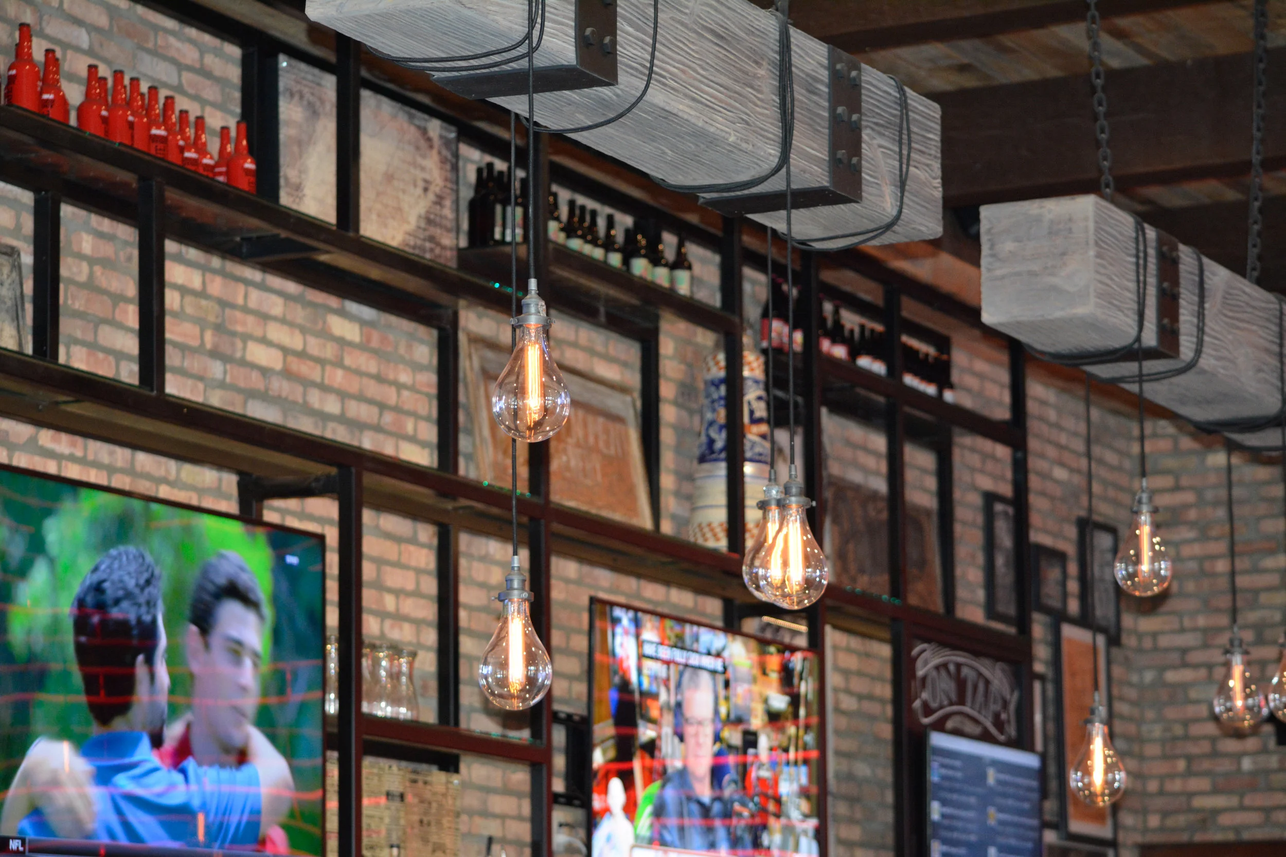 american-tap-house-edison-lighting.jpg