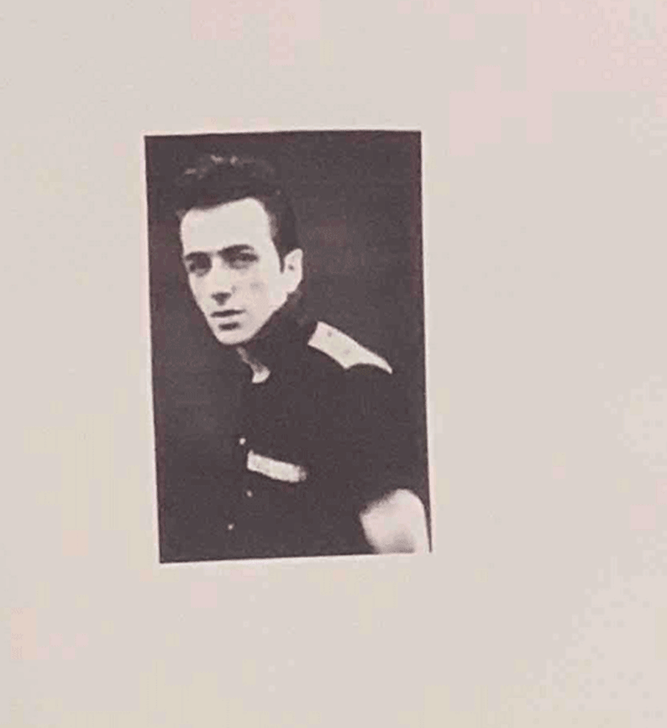page-1-joe-strummer---the-future-is-unwritten-090820-03.gif