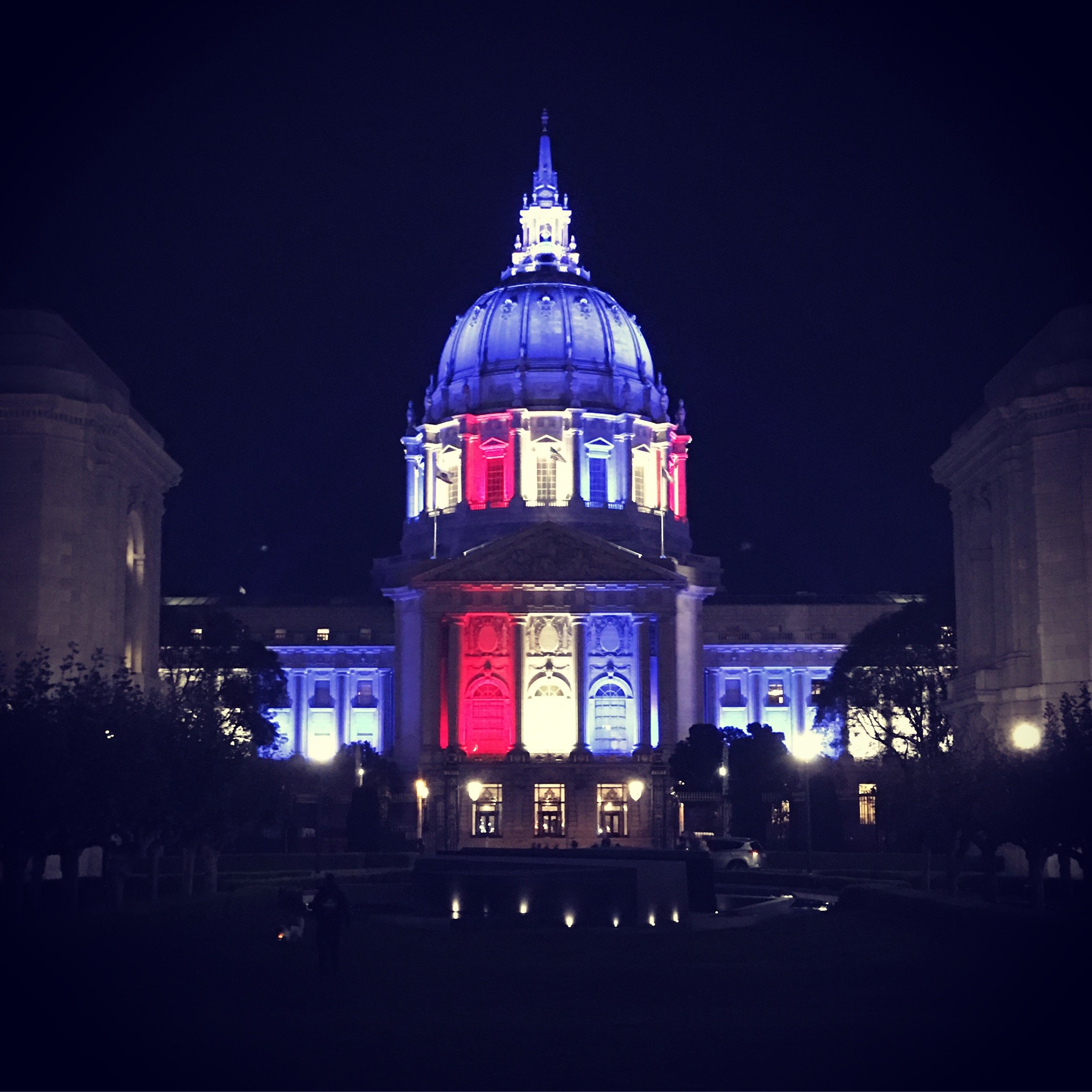 SF_City_Hall_Election_Day_2018wikimedia.jpg