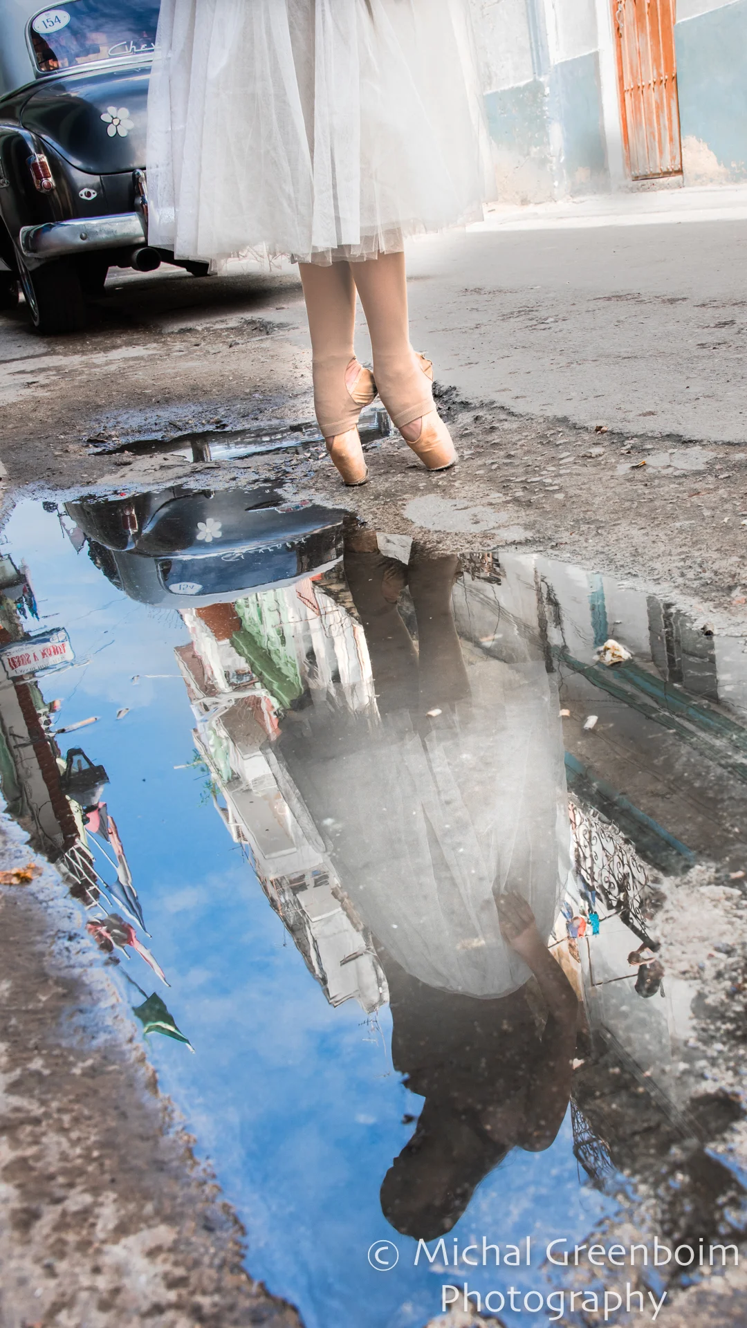 FREE Phone Wall paper - Ballerina paddle